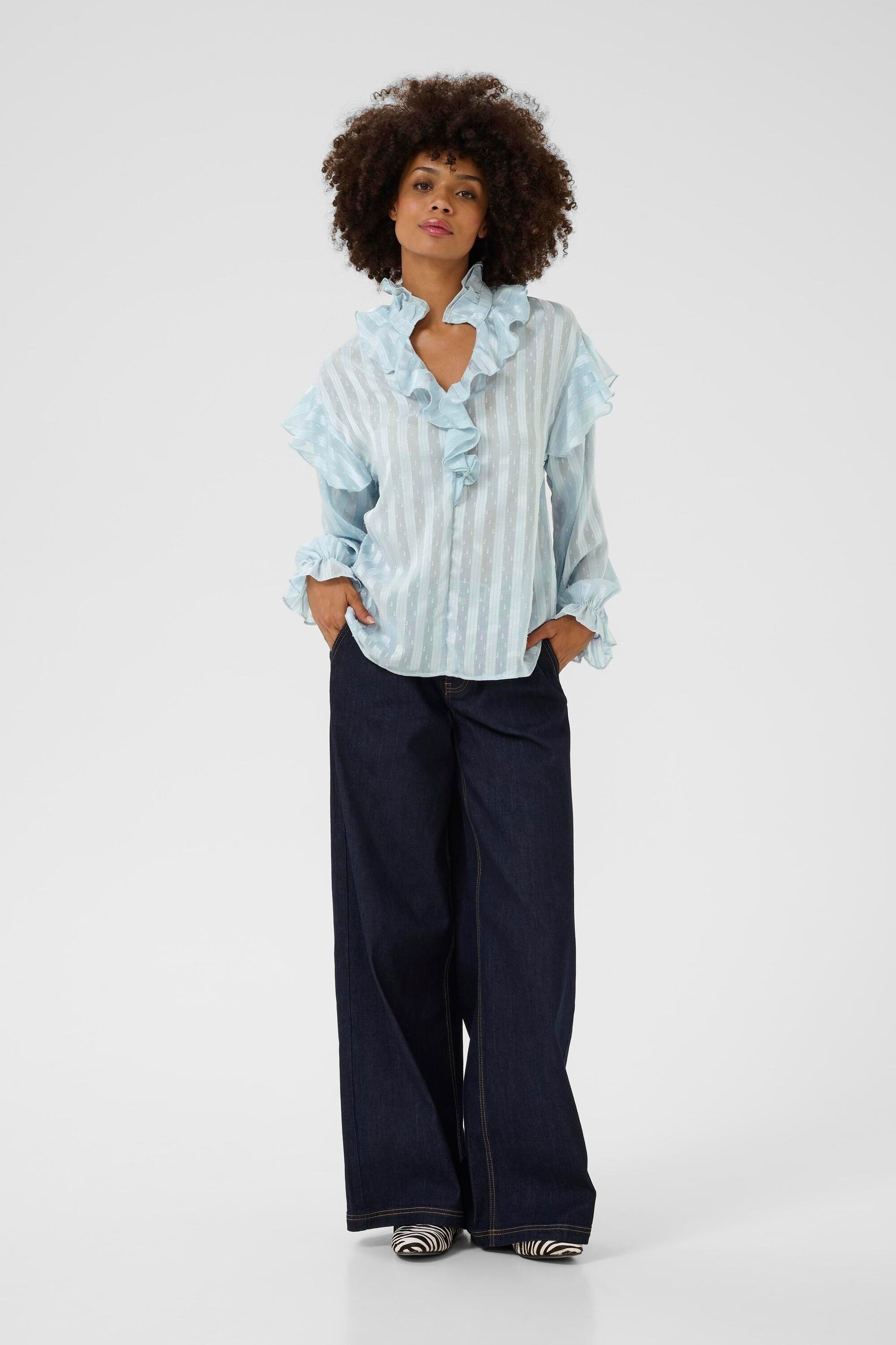 Langarm-Bluse CUflowy Loose fit light blue