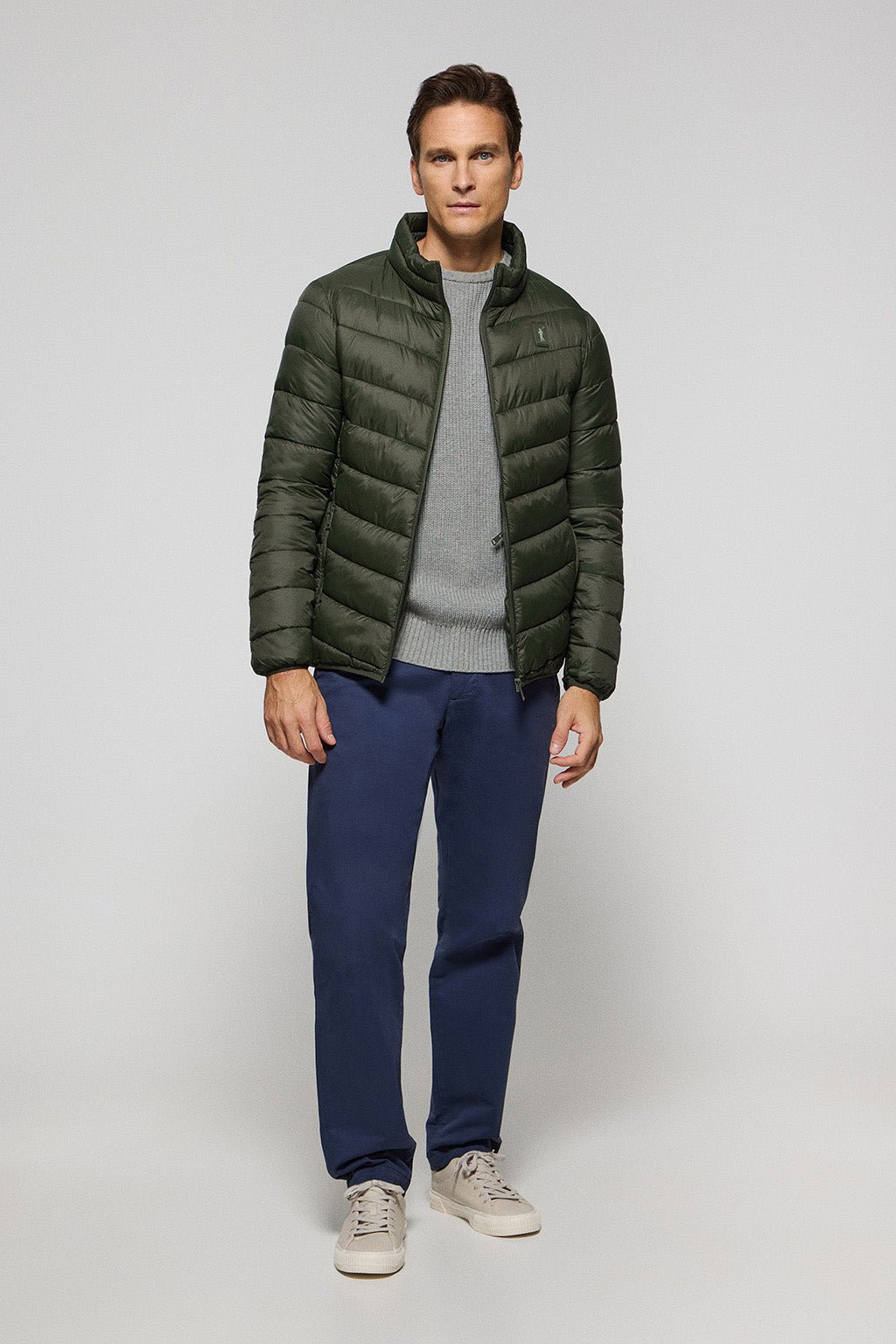 Ultralight-Jacke Chase dunkelgrün mit Rigby Go Aufnäher