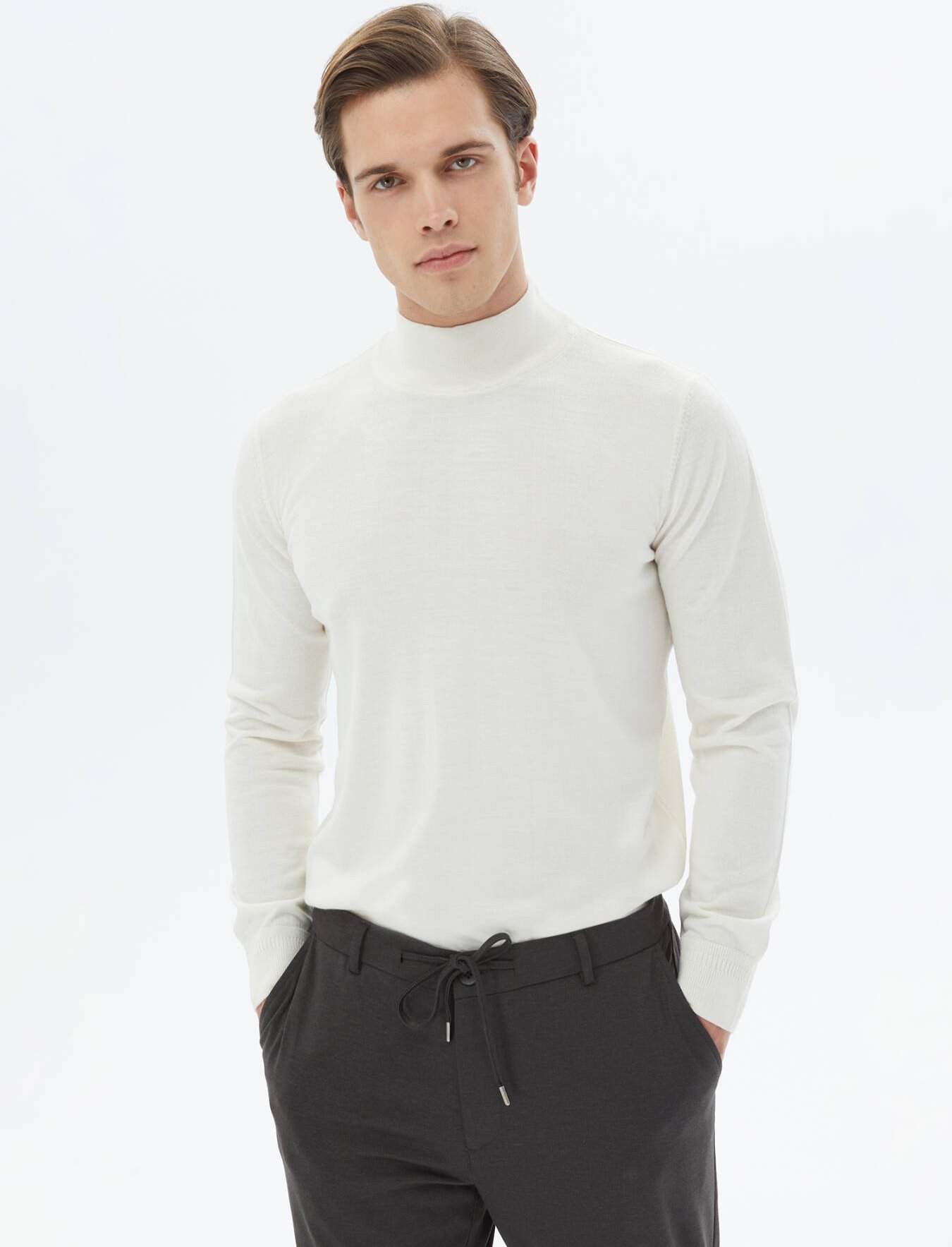 Thumbnail - Strickpullover aus schlichter Wollmischung