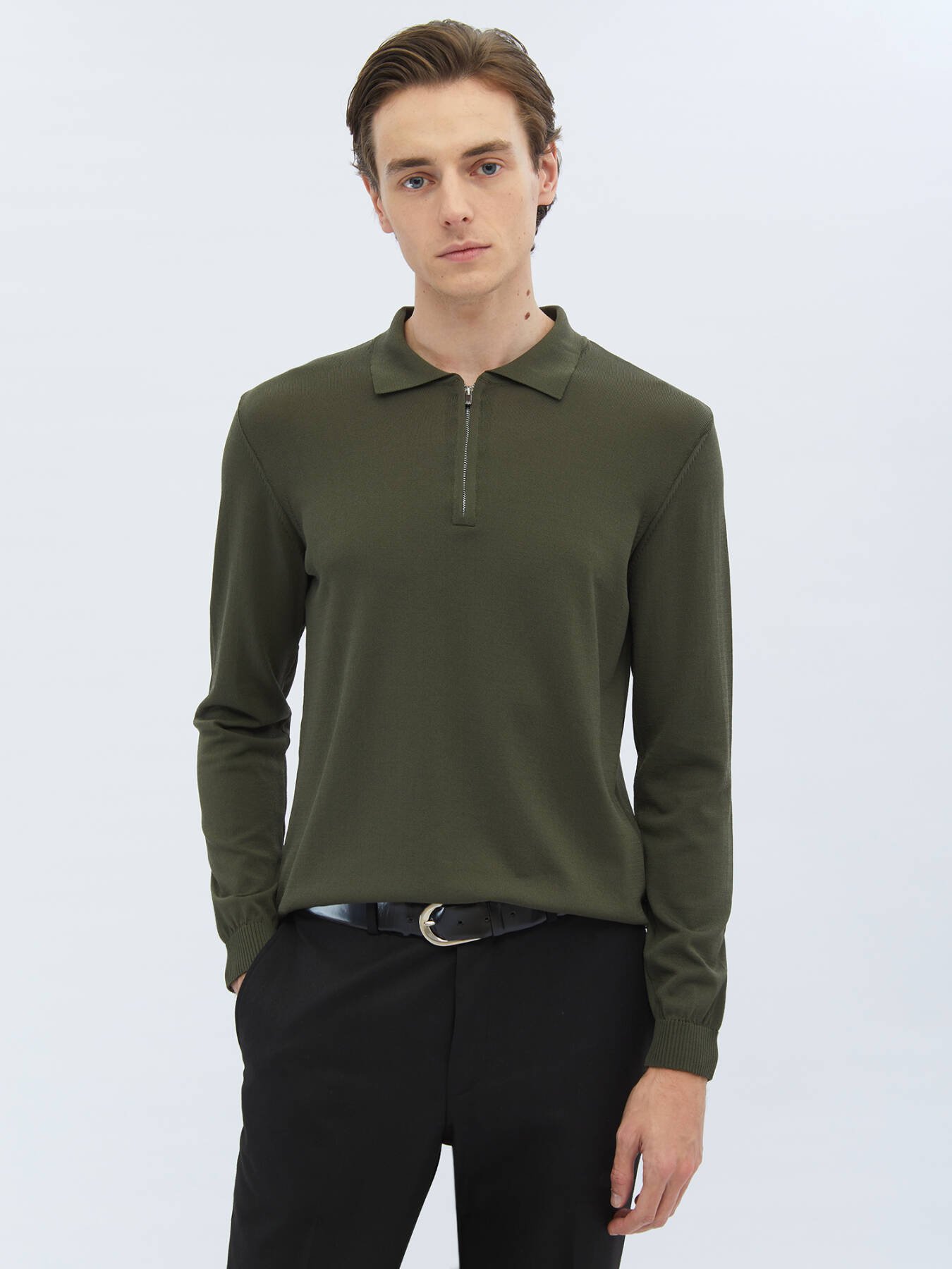 Rollkragenpullover aus schlichtem Strick