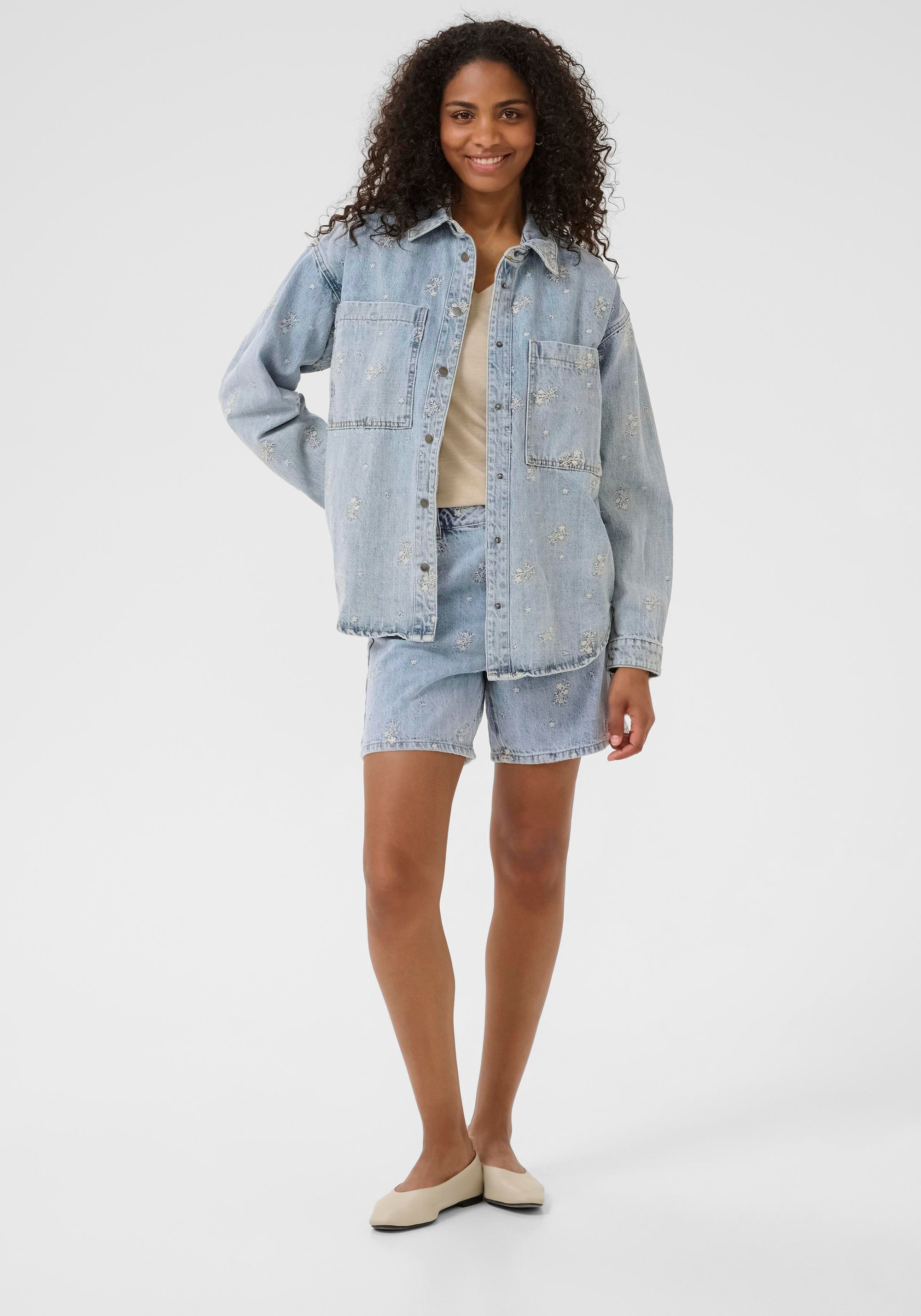 Jacke Relaxed fit Blue Denim/Feather Flower Emb. light blue