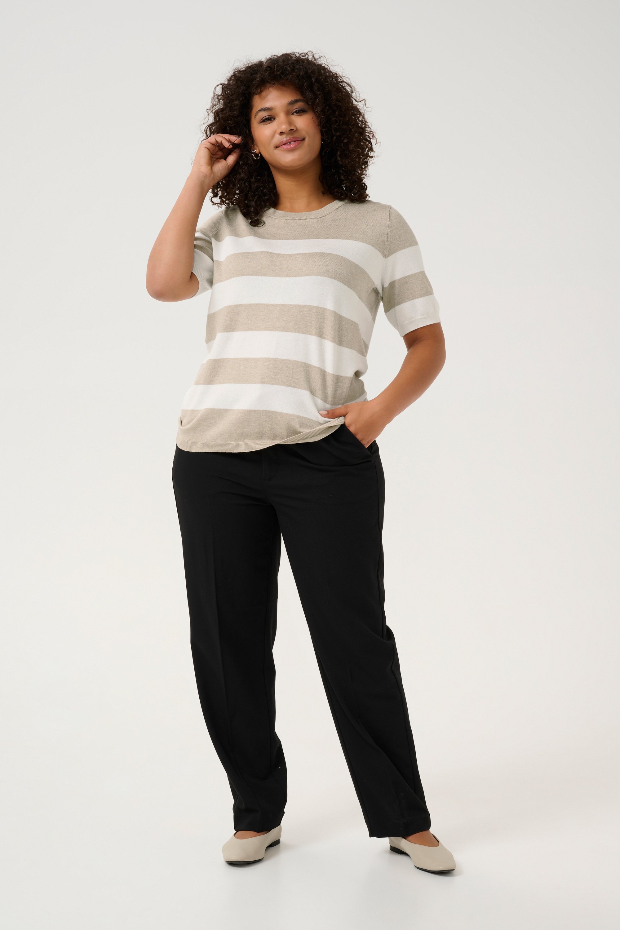 Strickpullover in regulärer Passform white