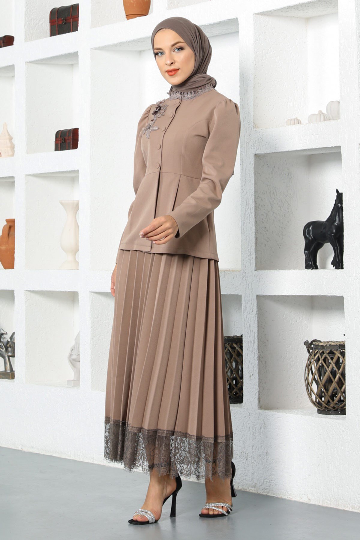 Dantel-Detail Rock-Set