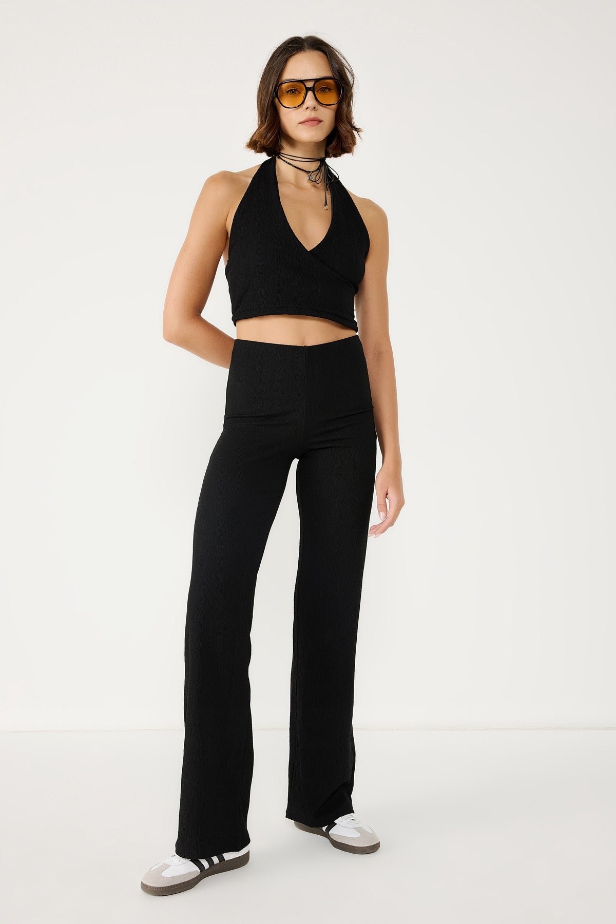 Strukturierte High-Waist Schlaghose