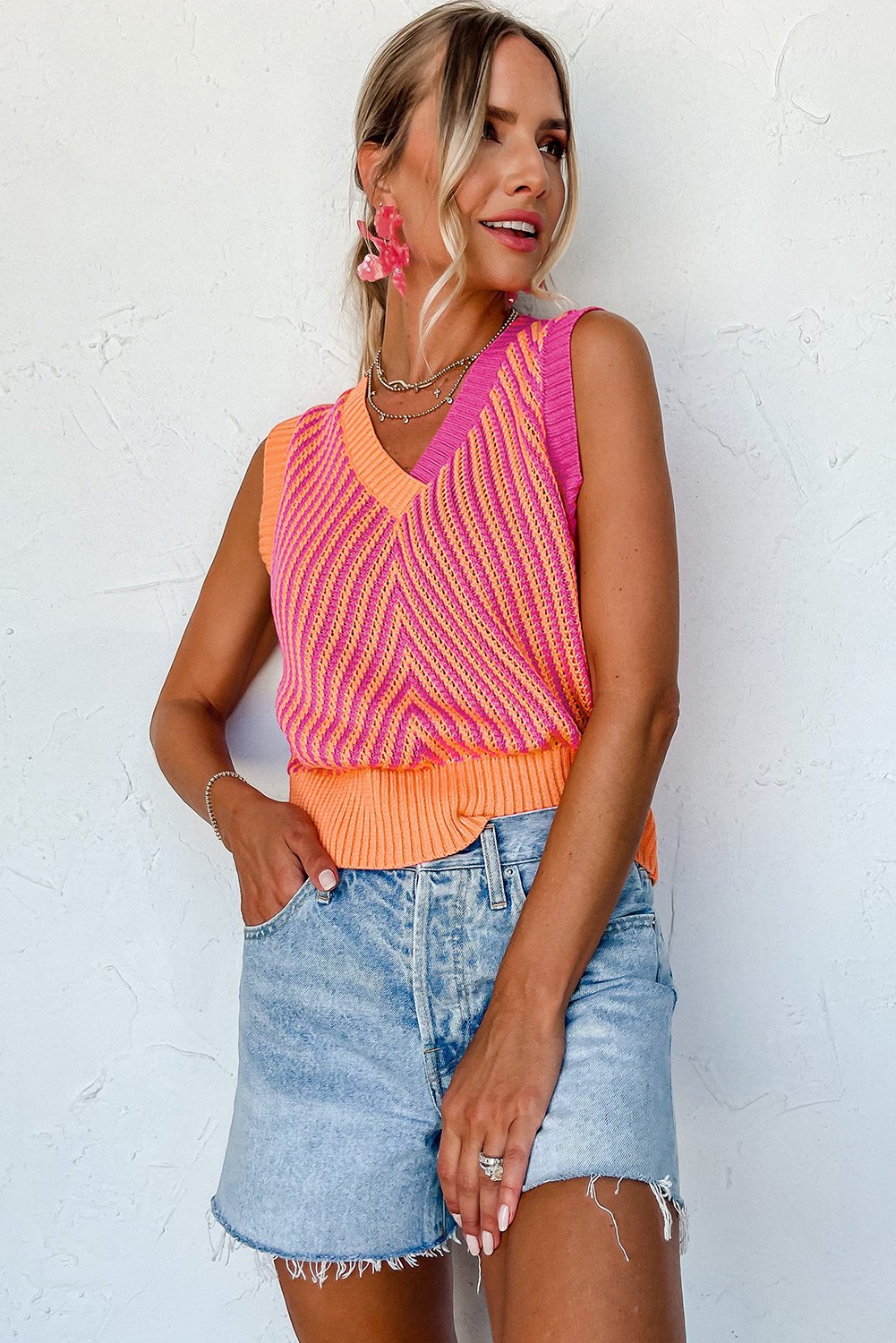 Strick-Chevron-Weste Sommerstreifen