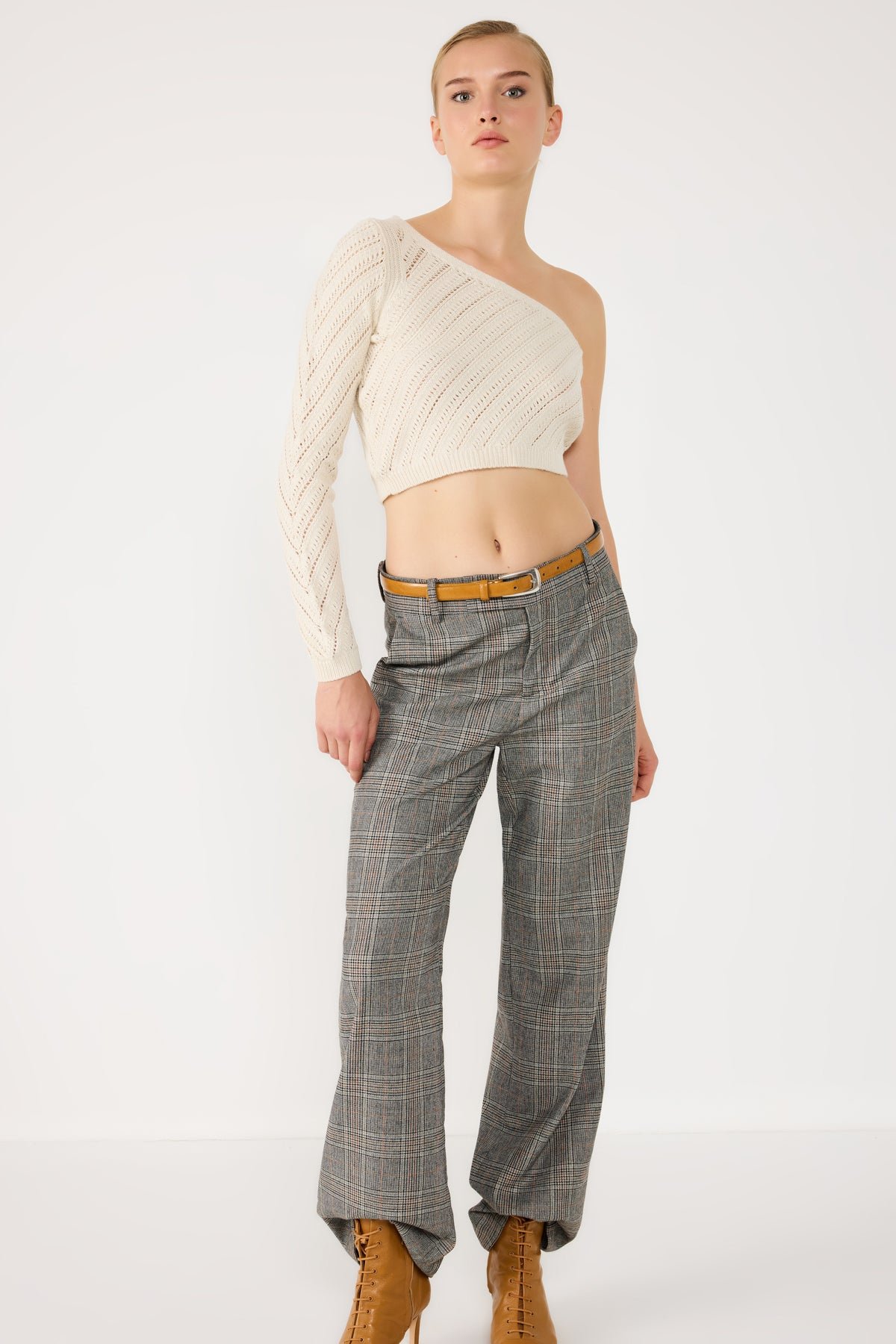 Glänzendes Einärmeliges Asymmetrisches Crop Top