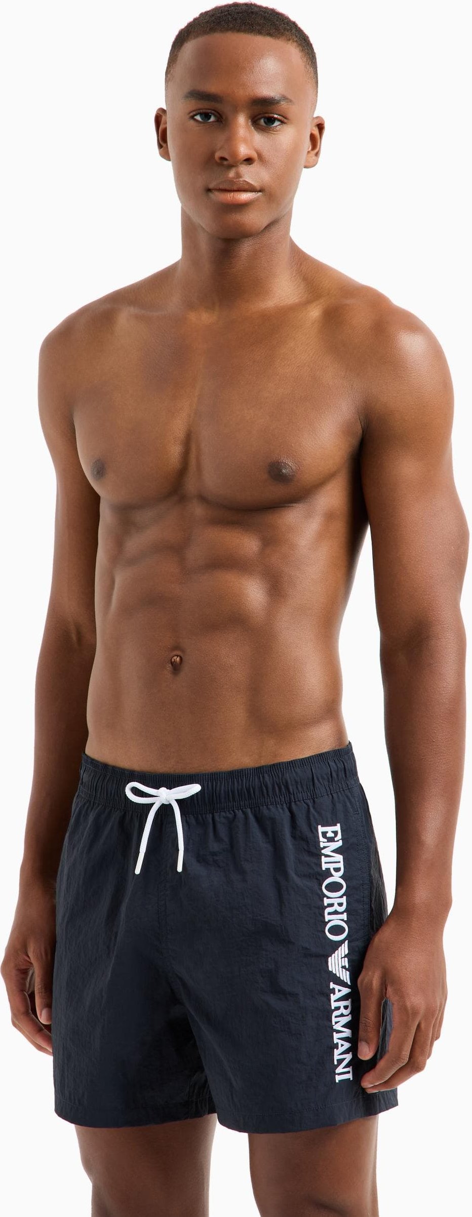 Emporio Armani Herren Badeshorts mit vertikaler Logo-Stickerei
