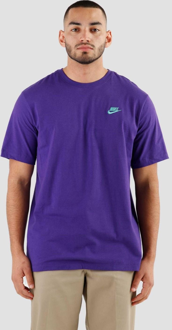 Thumbnail - Nike Sportswear Club Herren-T-Shirt in Lila
