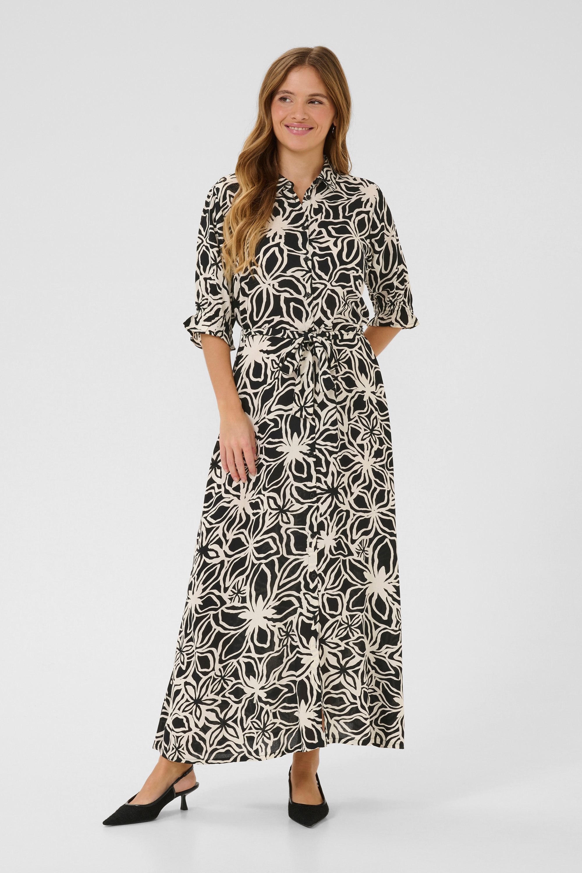 Kleid Regular fit Black / Light Beige Flower black multi