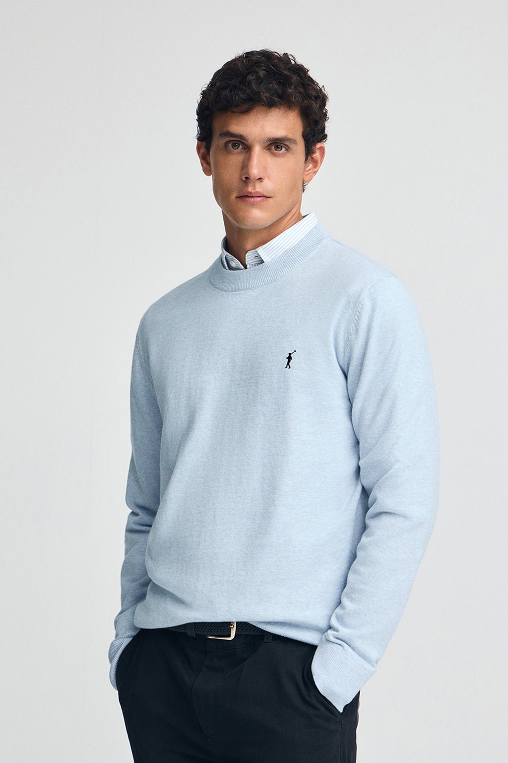 Pullover hellblau meliert aus Wollgemisch mit gesticktem Rigby Go-Logo