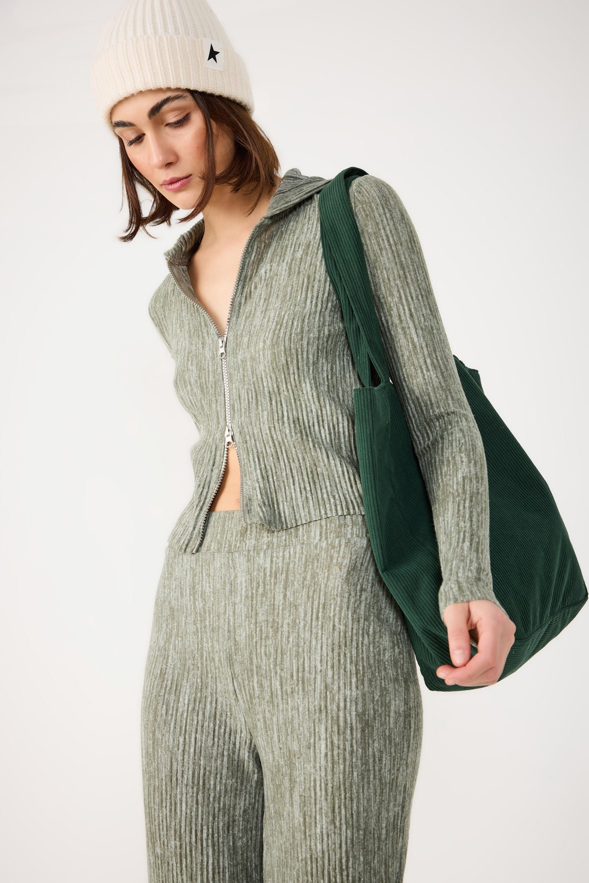 Thumbnail - Strickjacke mit Kapuze und Reißverschluss