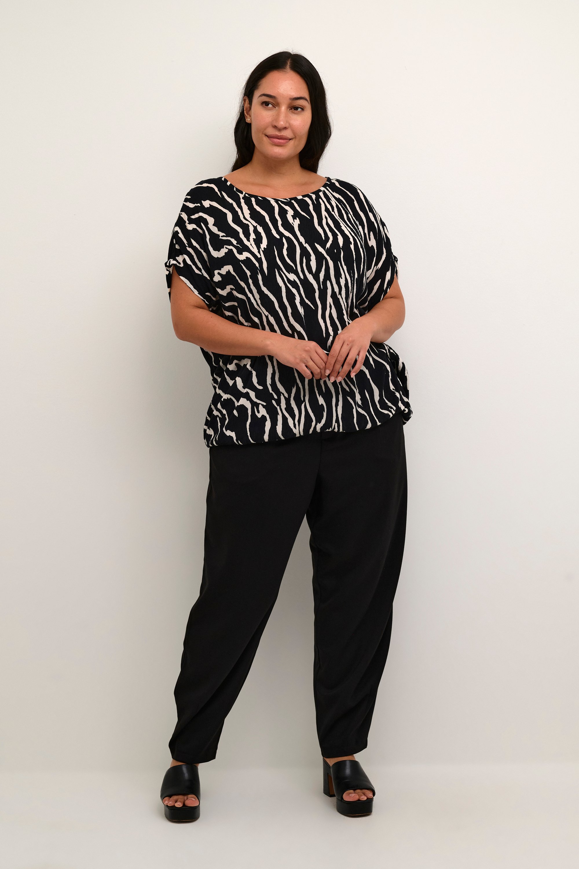 Kurzarm-Bluse Loose fit Black / Antique Zebra Print animal