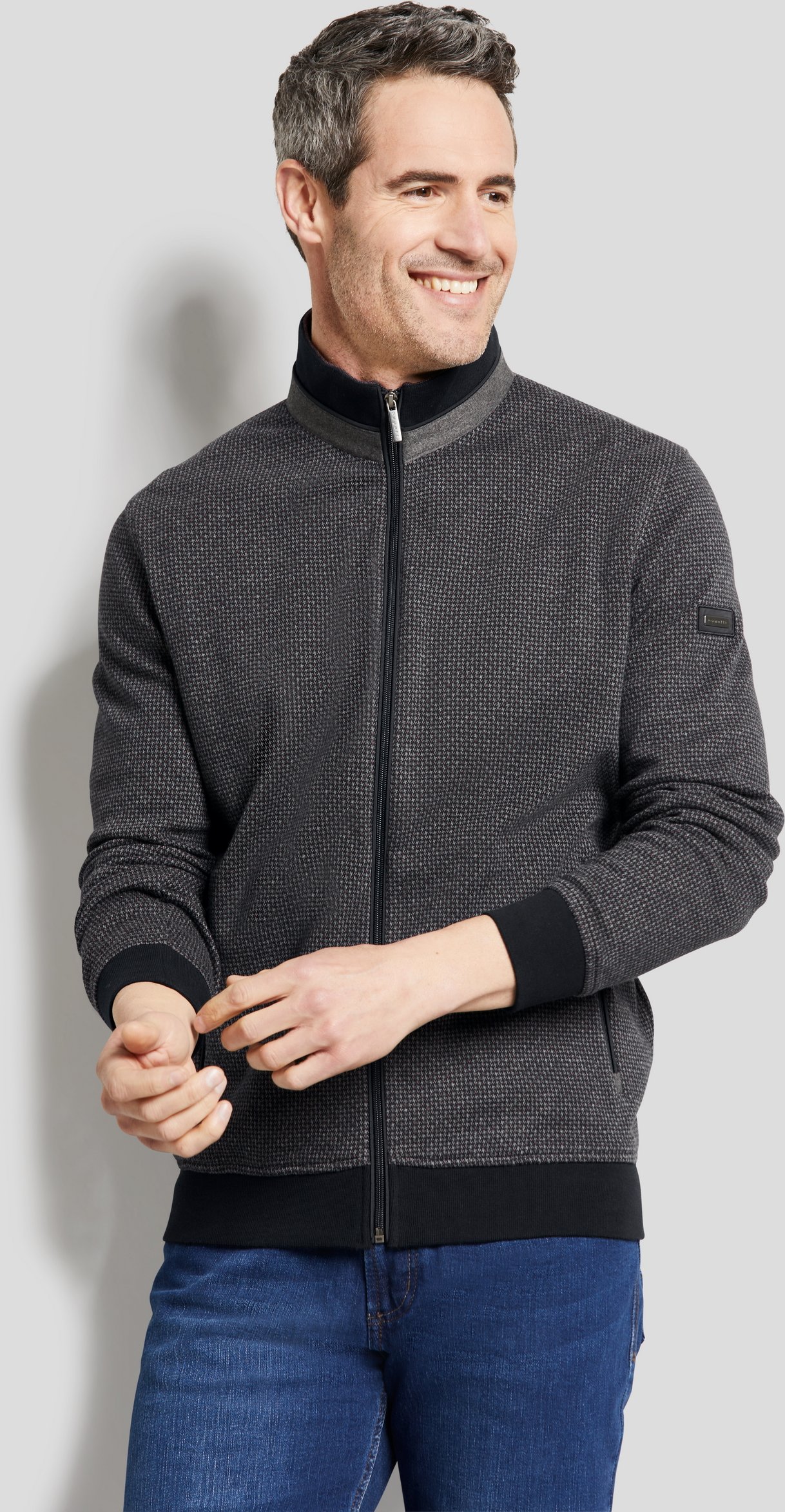 Bugatti Herren Sweatjacke aus einer hochwertigen Baumwollmischung