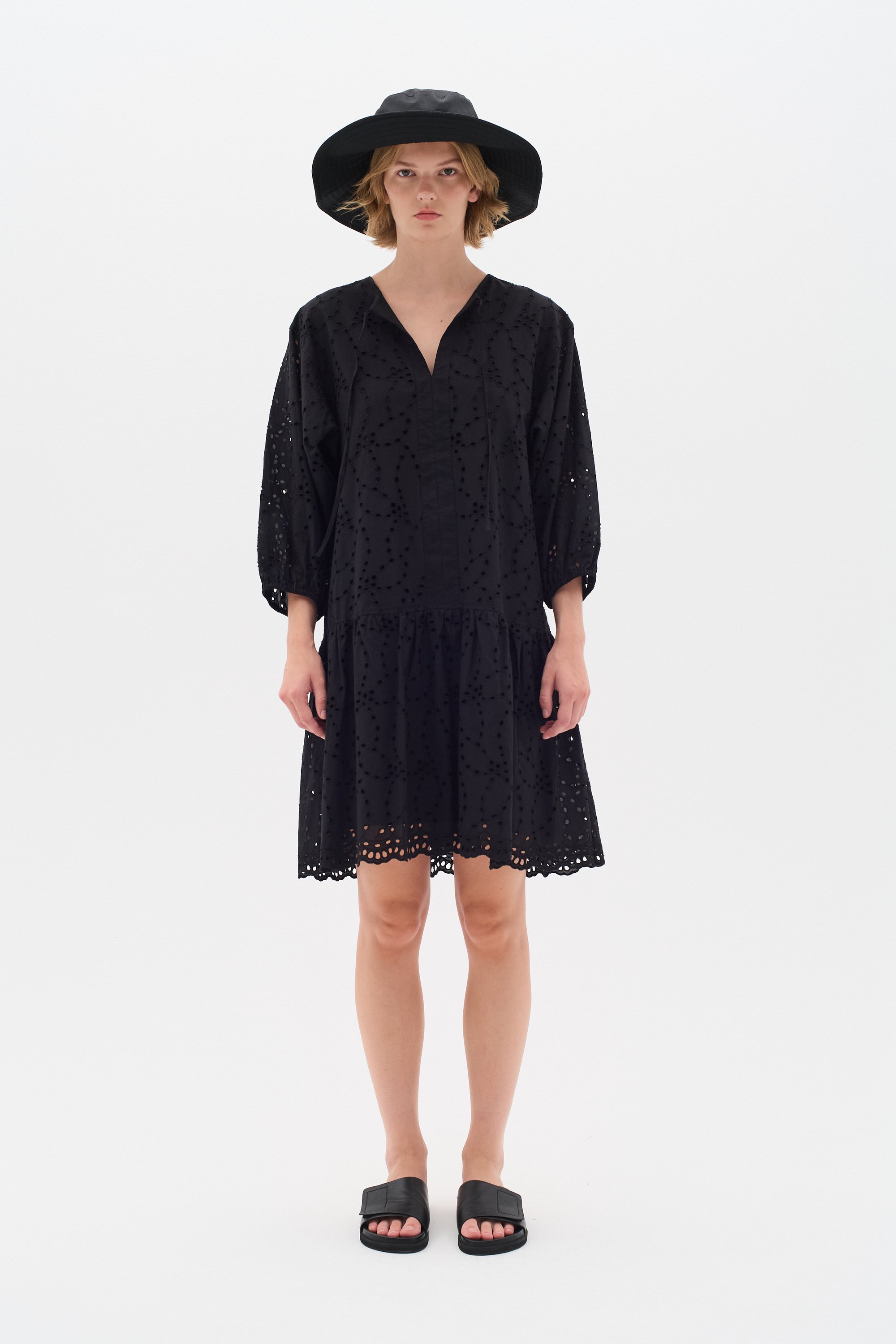 Kleid Lockere Passform black