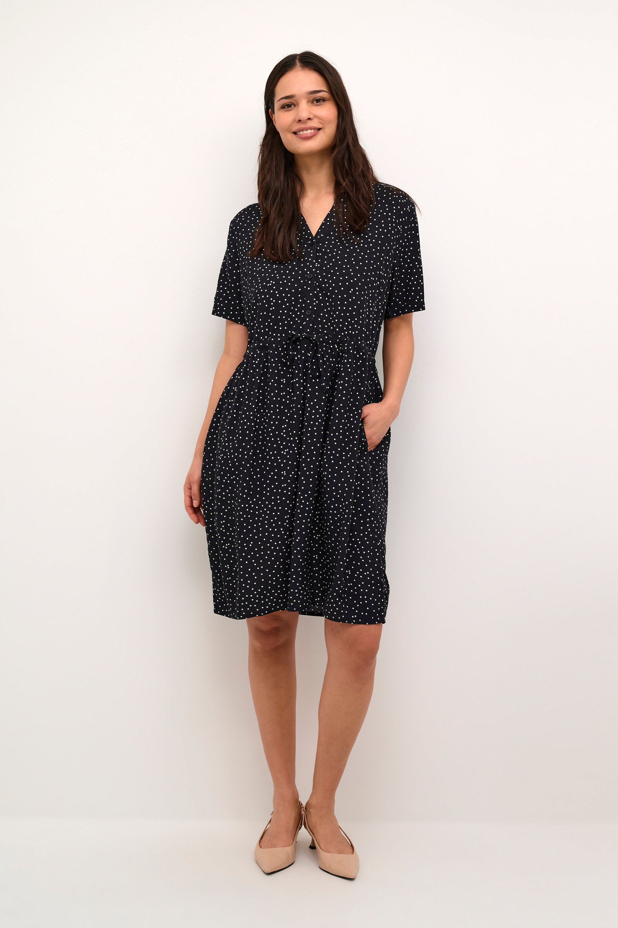 Thumbnail - Kleid feminine Silhouette black white