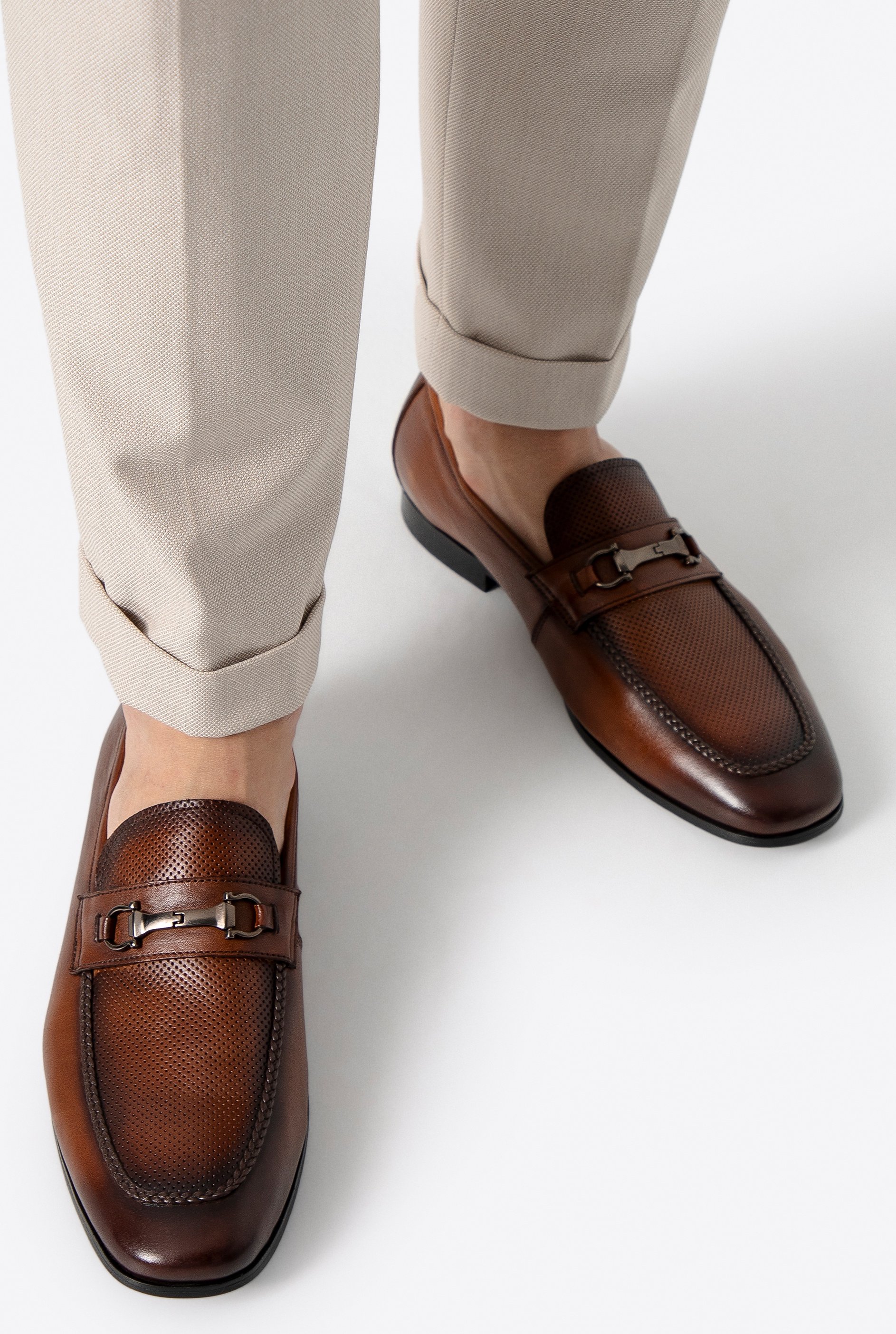 Wittchen Herren-Lederslipper mit Gürtelschnalle, Hellbraun, Naturleder