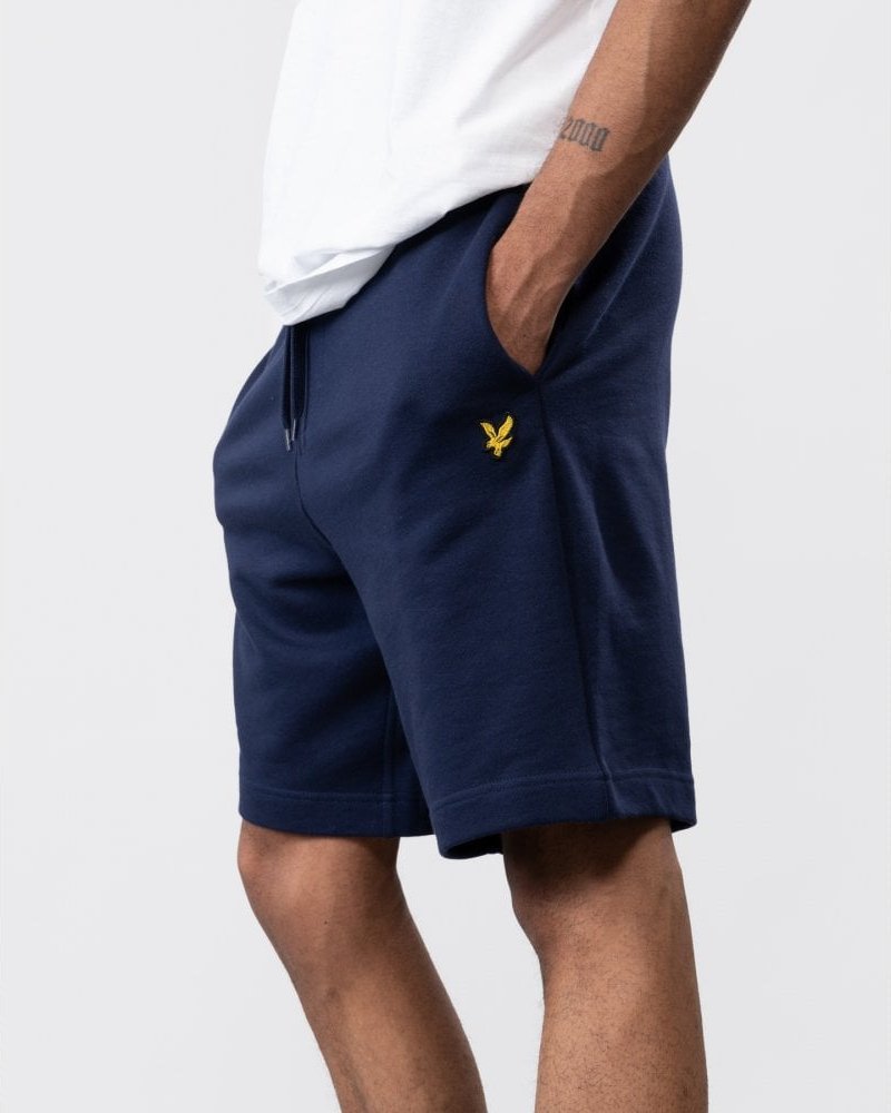 Thumbnail - Die Lyle & Scott Men's Sweat Shorts sind ein ganzjähriges Grundnahrungsmittel für jeden Mann. Lässige Shorts für Männer ...