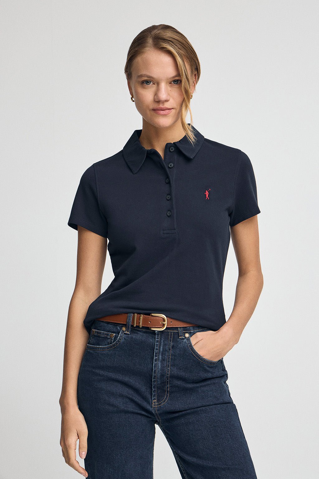 Poloshirt dunkelblau aus Pikee mit fünf Knöpfen am Kragen und gesticktem Rigby Go-Logo