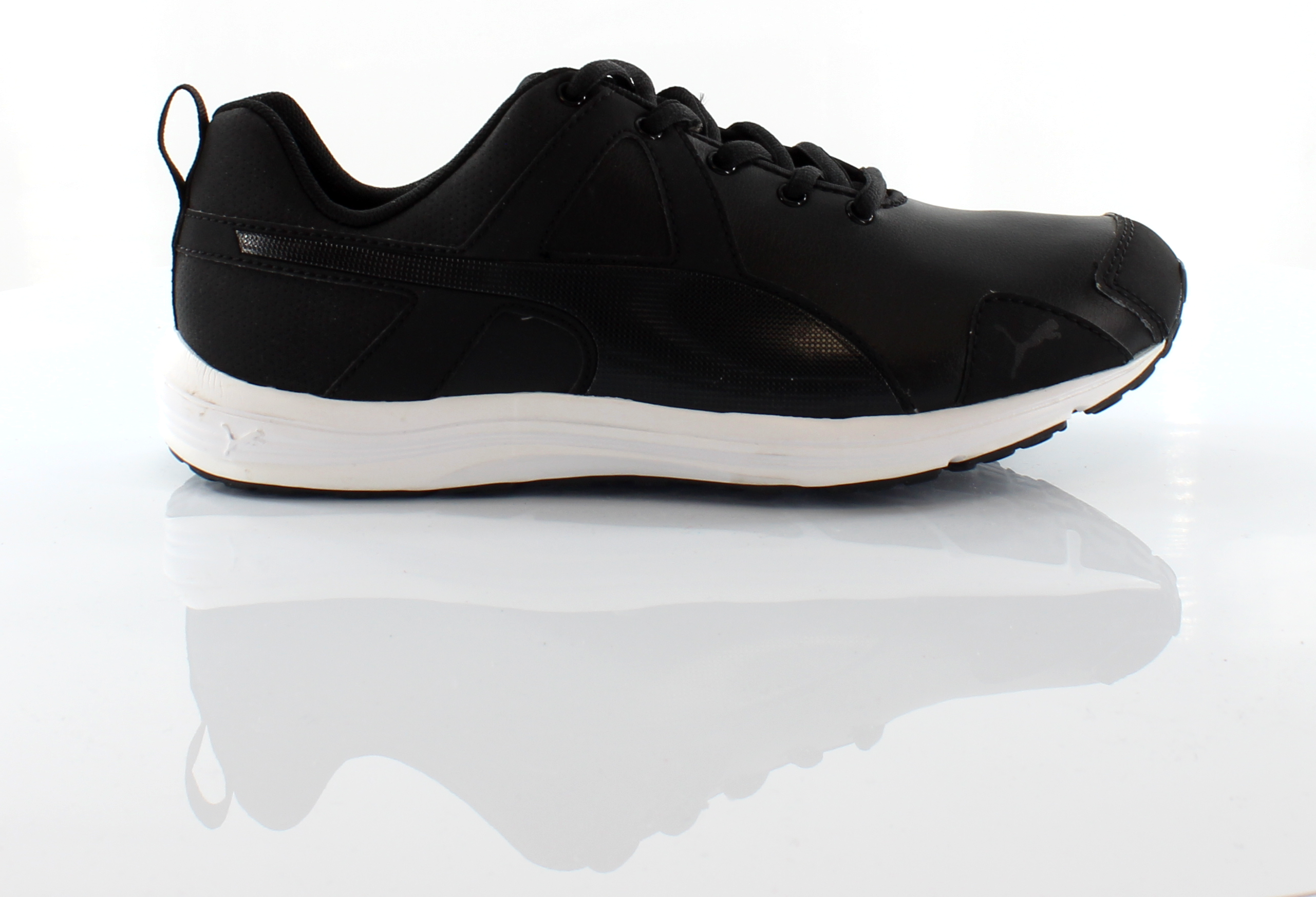 Puma Evader SL schwarze Low -Schnür -Reisetrainer Trainingschuhe 188048 02