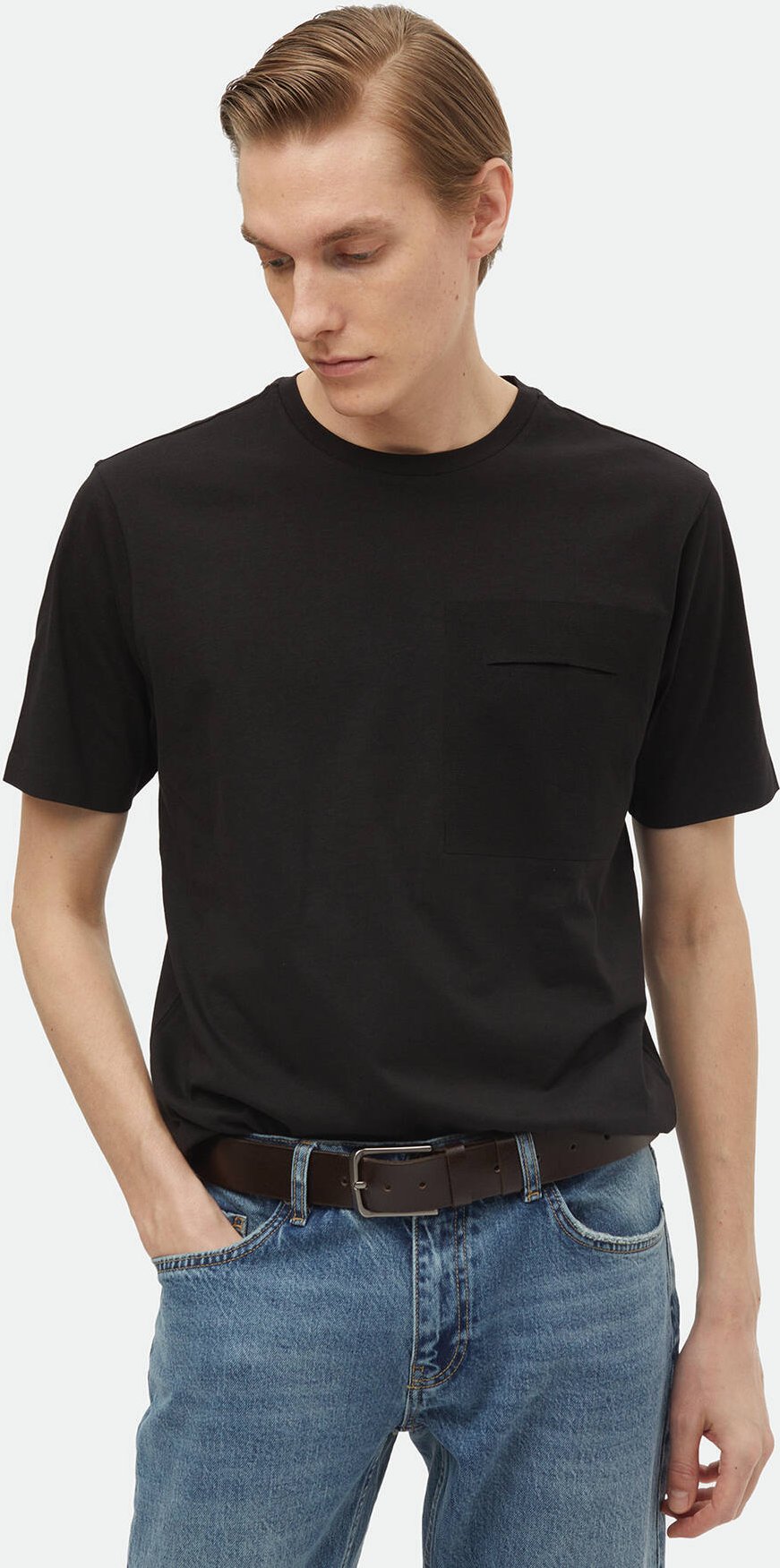 Schlichtes T-Shirt aus 100 % Baumwolle mit Rundhalsausschnitt