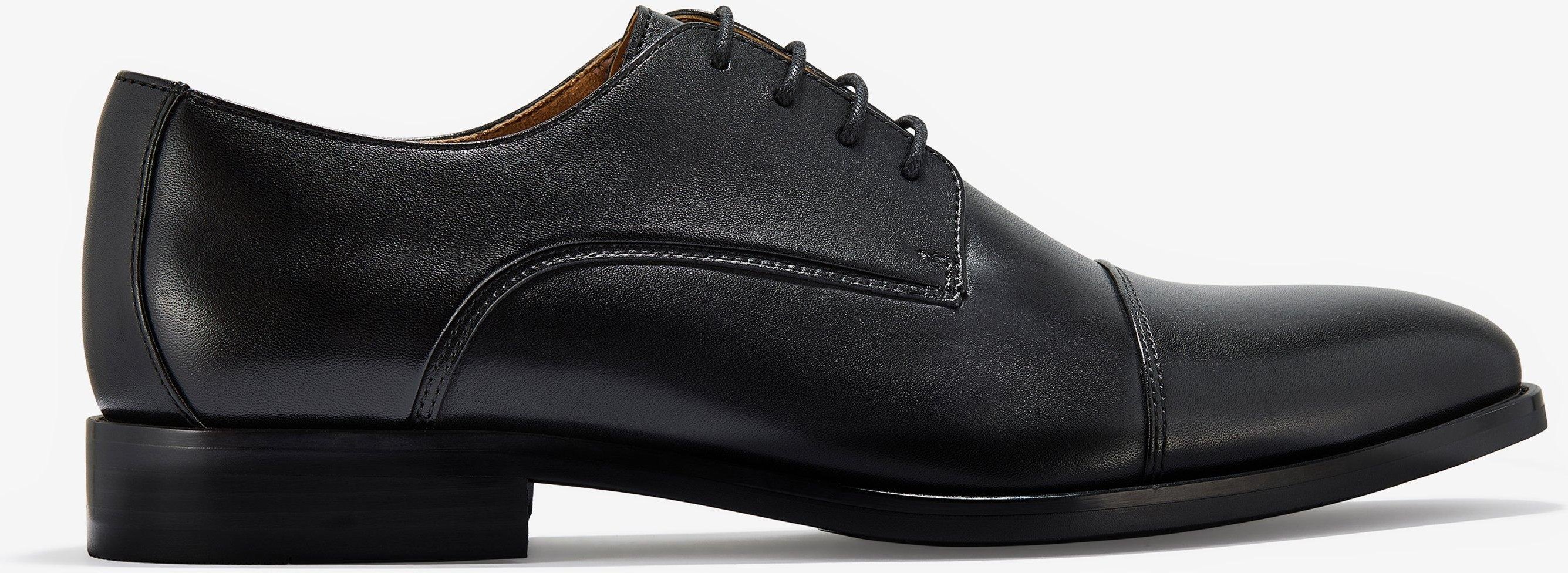 Banstead Mütze Schwarze Lederschuhe