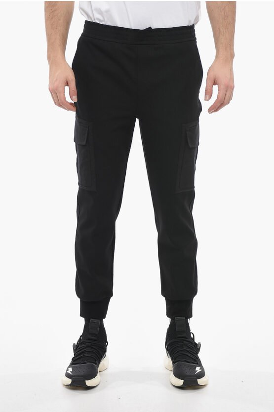 Low-Rise Skinny Fit Cargo-Jogginghose in Schwarz