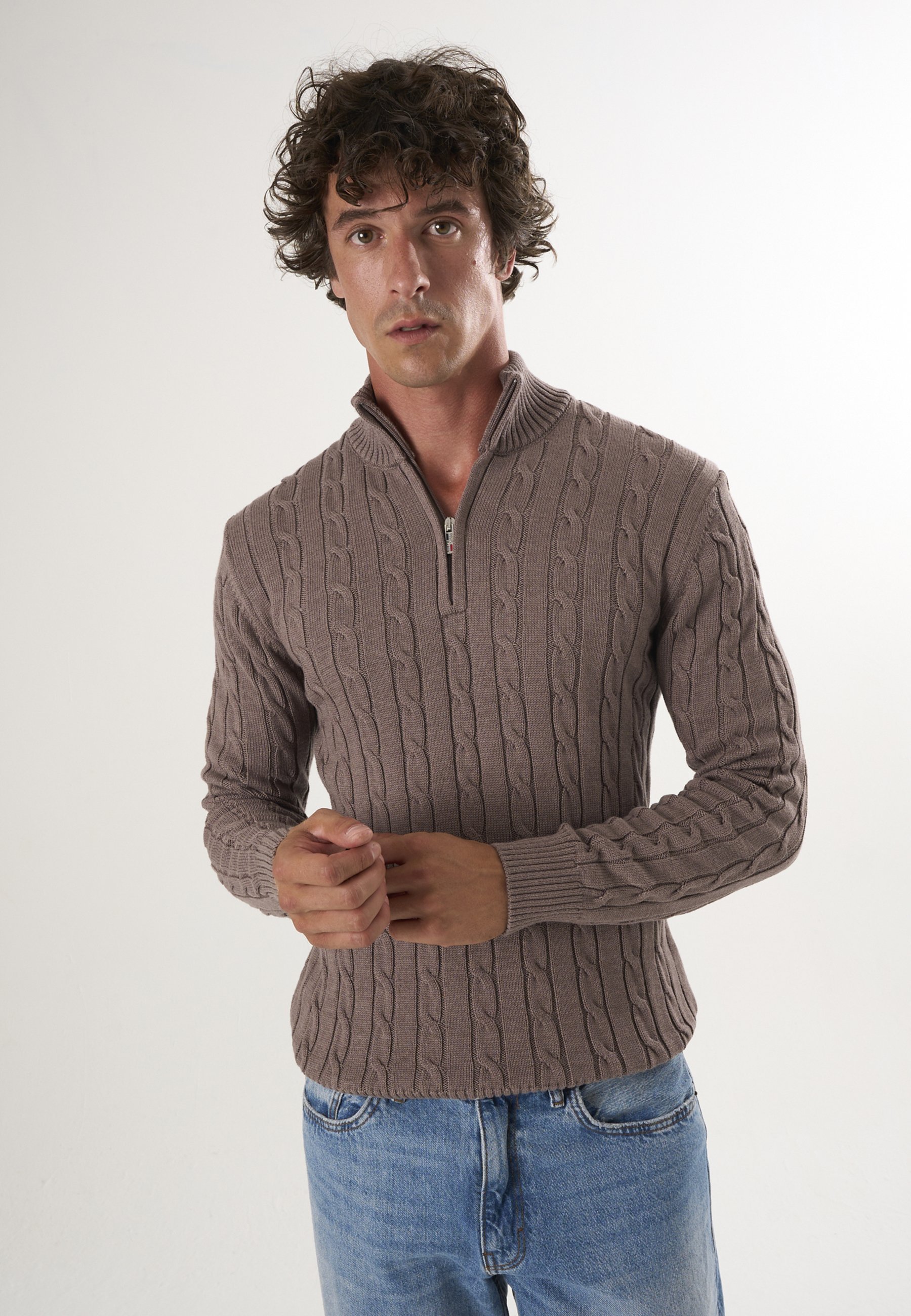 Thumbnail - Pullover Kabelstrick-Pullover Mit Halbem Reißverschluss