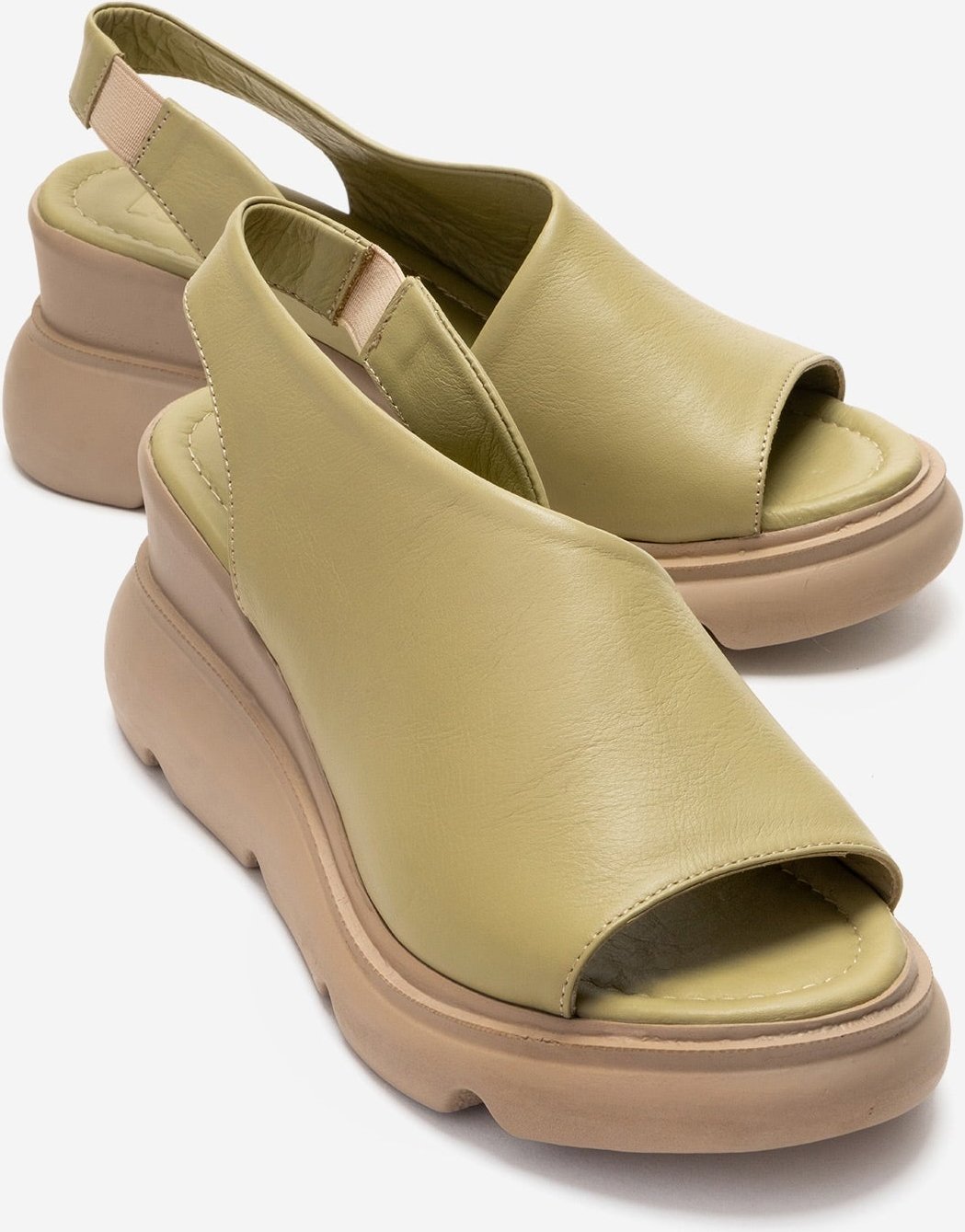 Agusto Leder-Plateau-Sandale (Damen)