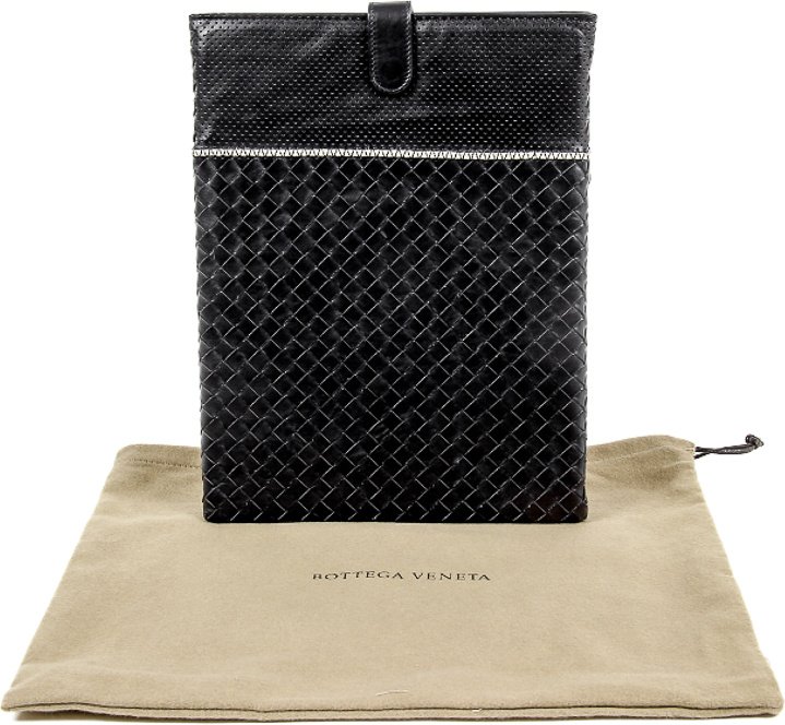 Intrecciato Tablet-Hülle aus schwarzem Leder