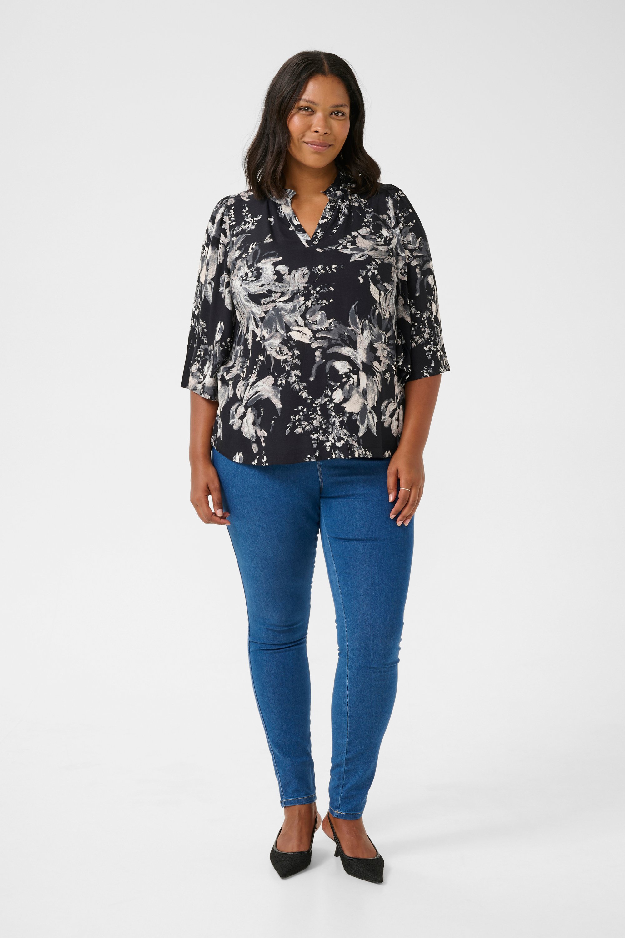 Thumbnail - Kurzarm-Bluse A-shape Black/White Painted Flower floral