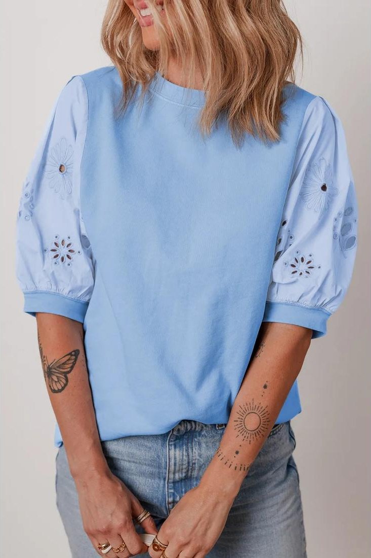 Thumbnail - Damen Bluse mit Puffärmeln und Blumenstickerei im Eylet-Design mit Patchwork und Rundhalsausschnitt