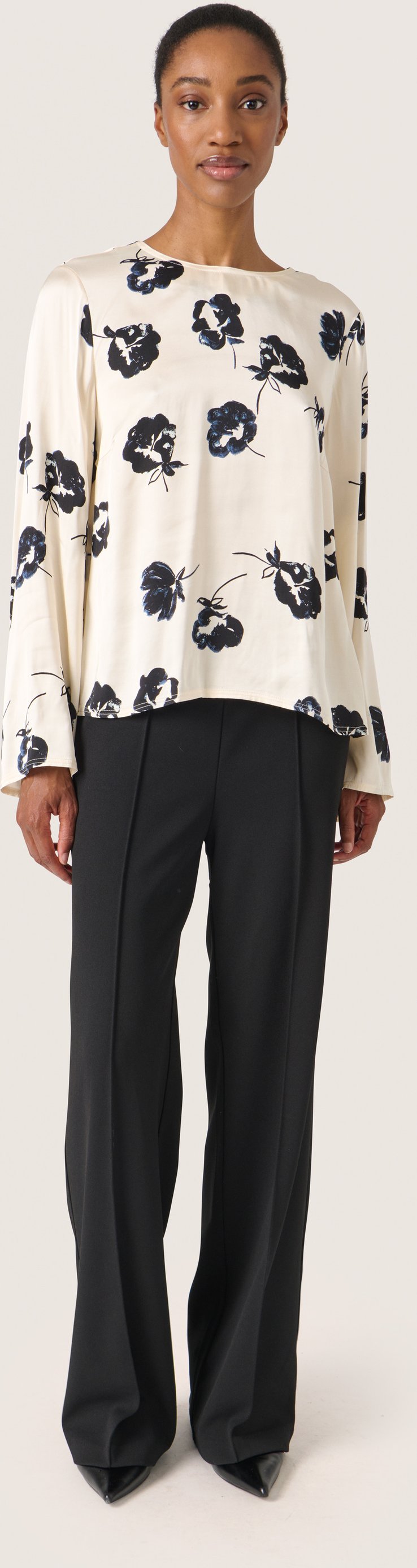 Langarm-Bluse Gerade Passform Black and White Flower Print floral