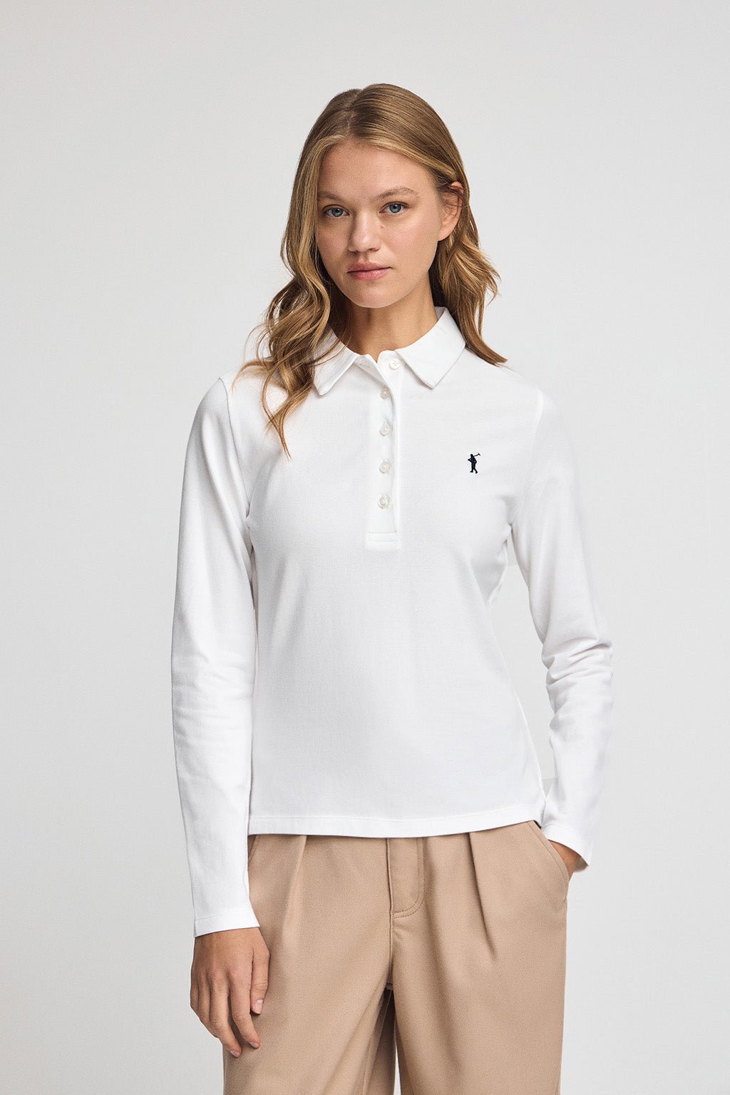 Poloshirt weiß mit langen Ärmeln, Fünf-Knopf-Kragen und gesticktem Rigby Go-Logo