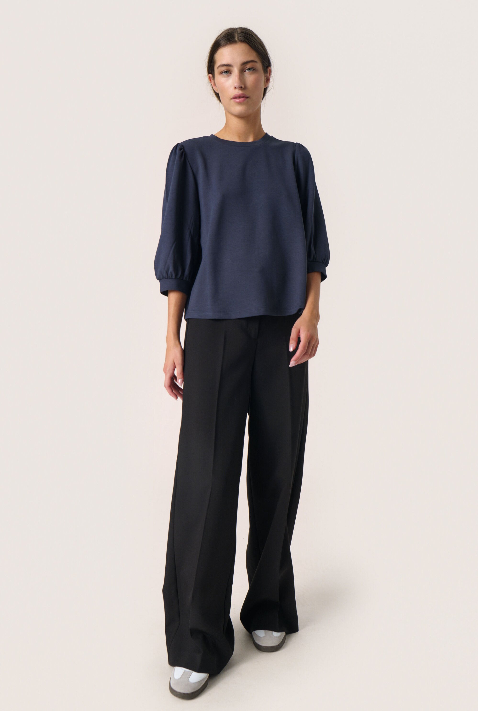 T-shirt Gerade Passform India Ink