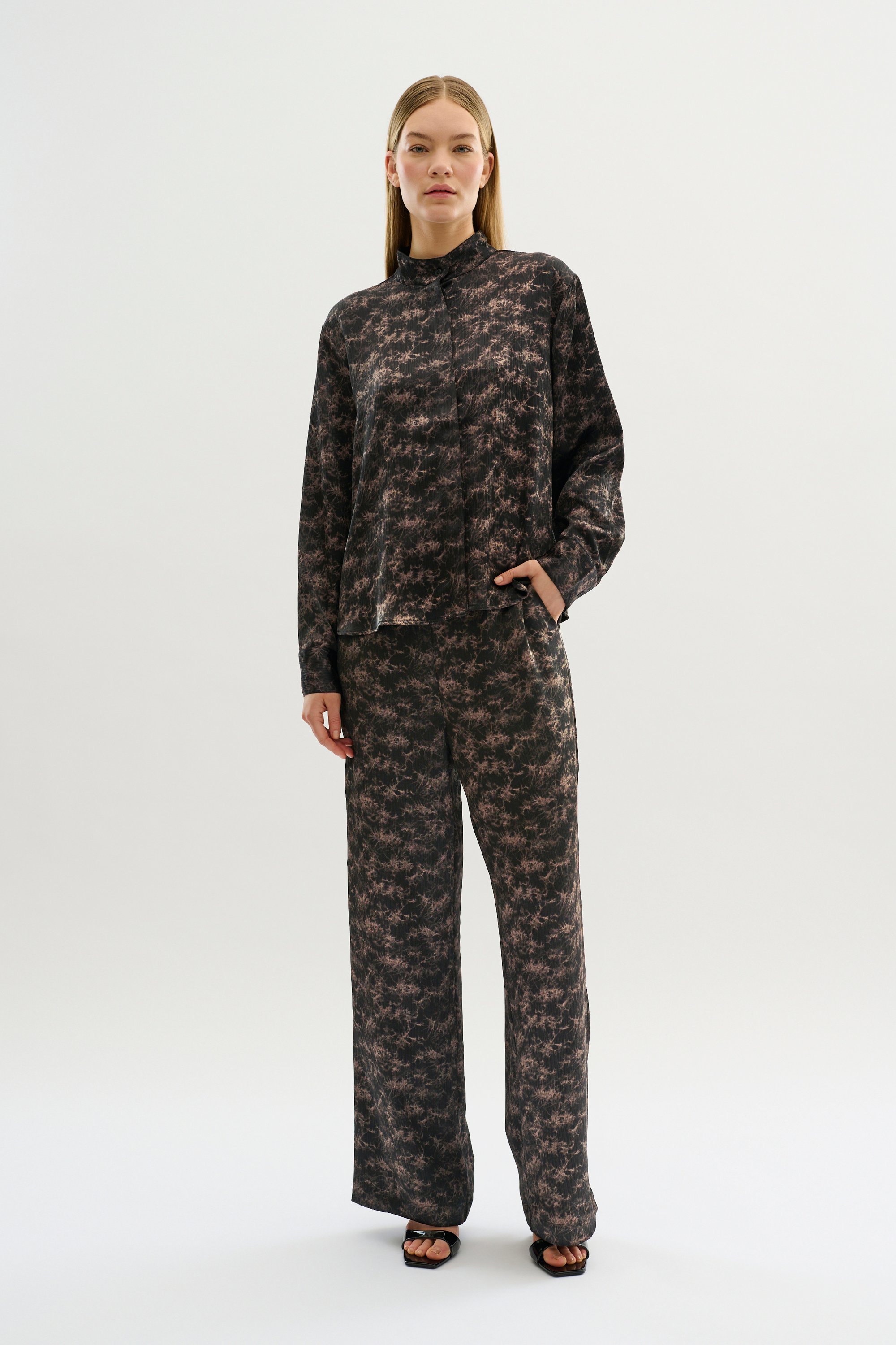 Langarm-Bluse Loose fit Tessa Meteroite black brown