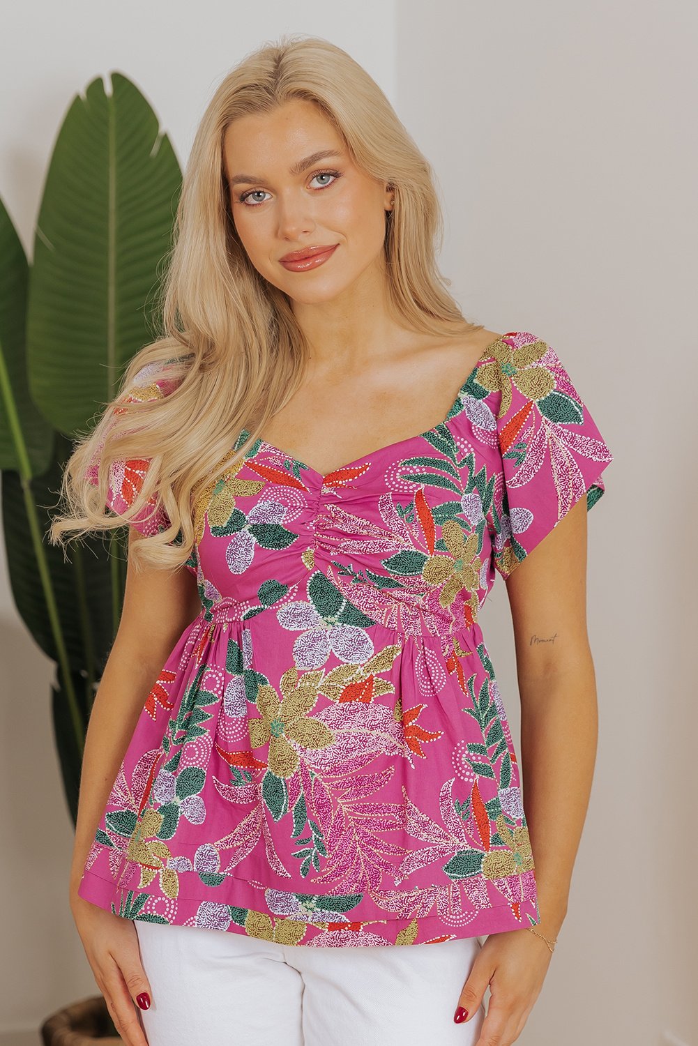 Bluse mit floralem Druck und Herzausschnitt