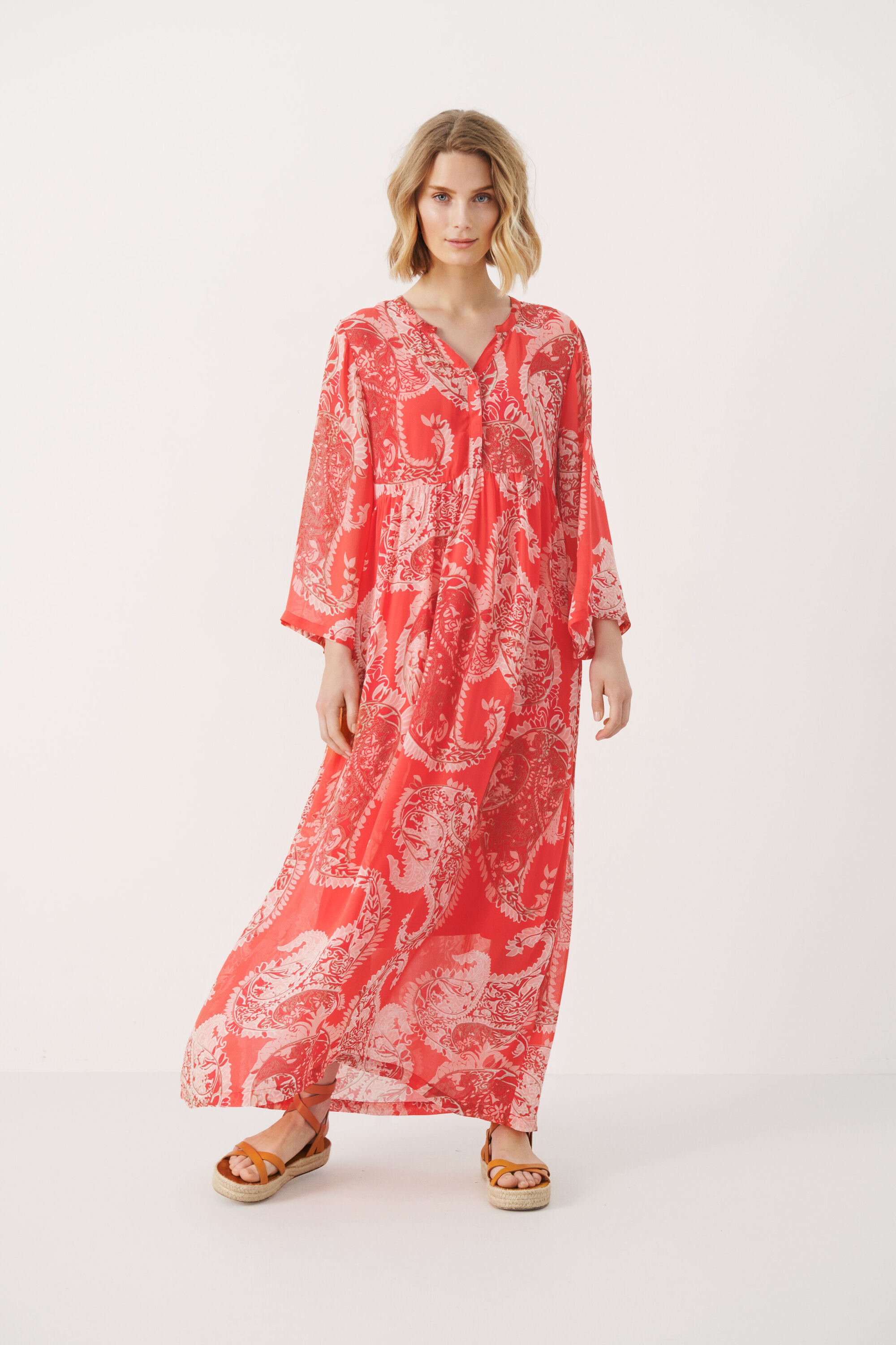 Kleid Relaxed fit Cayenne Paisley Print multicolour