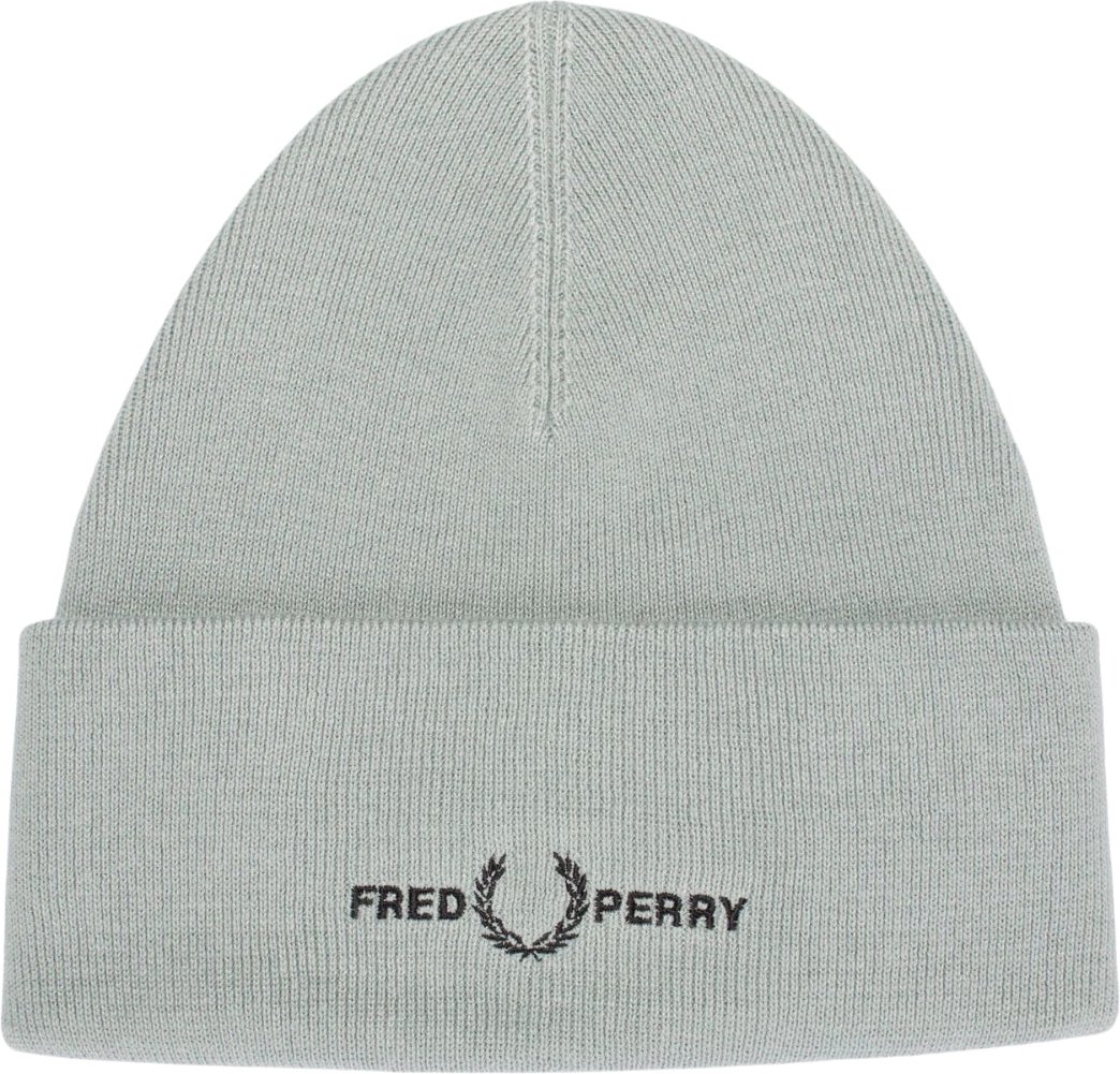 Silberblaue Mütze mit grafischem Logo von Fred Perry