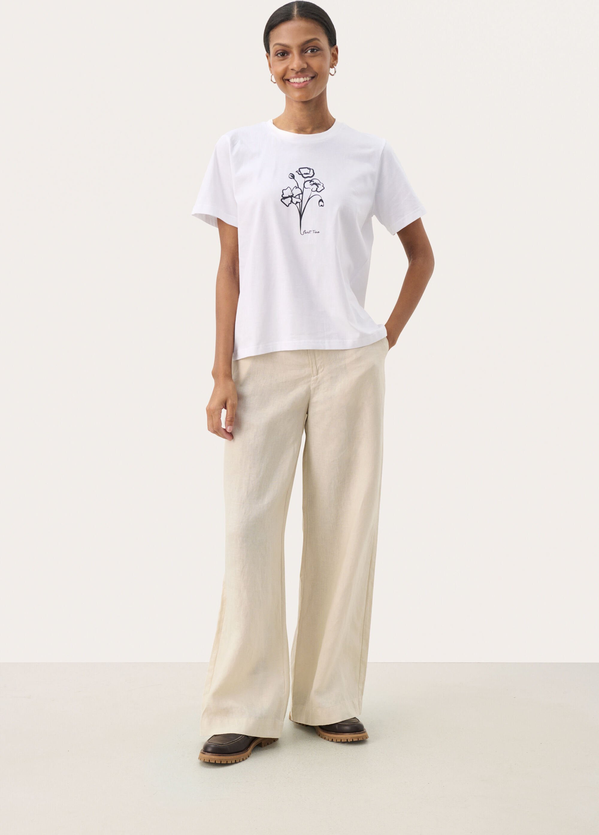 T-shirt Lockere Passform White Navy Flower Print floral