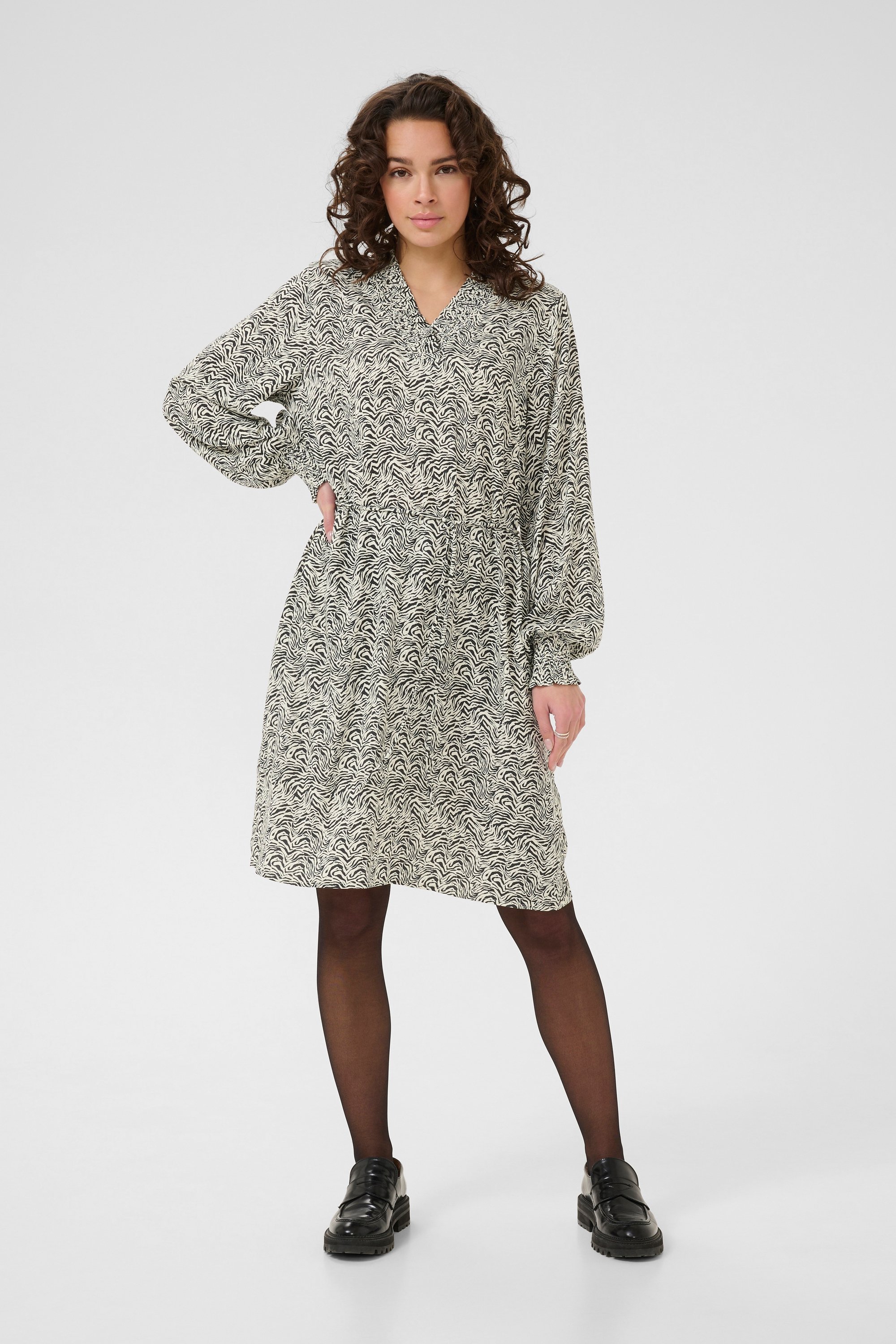 Kleid KAmiriam A-shape black white