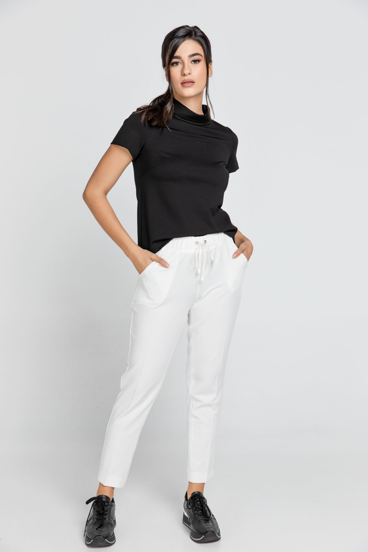 Krepp-Hose in Ecru von Conquista