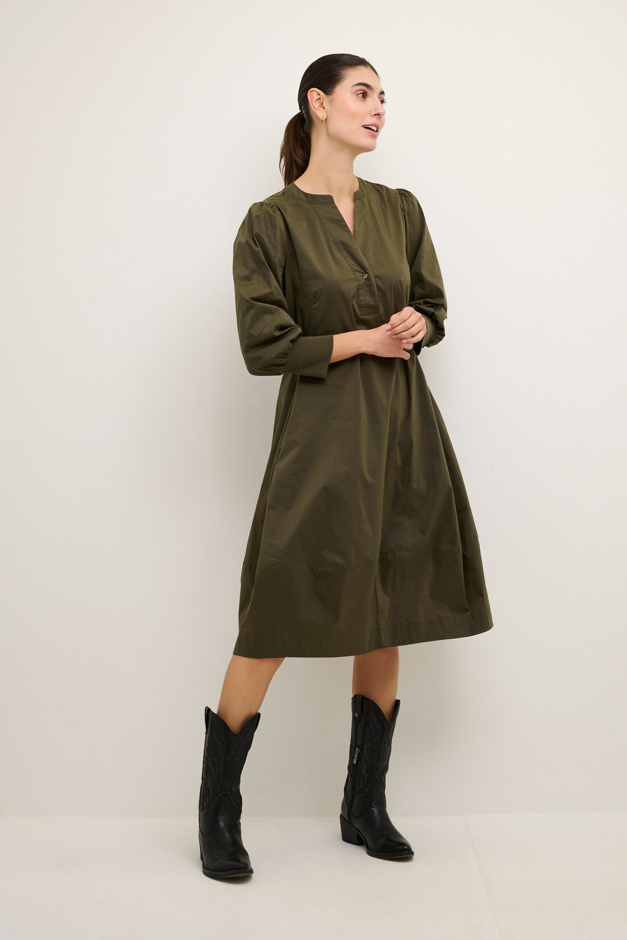 Kleid Feminine Silhouette Gebranntes Olivgrün olive
