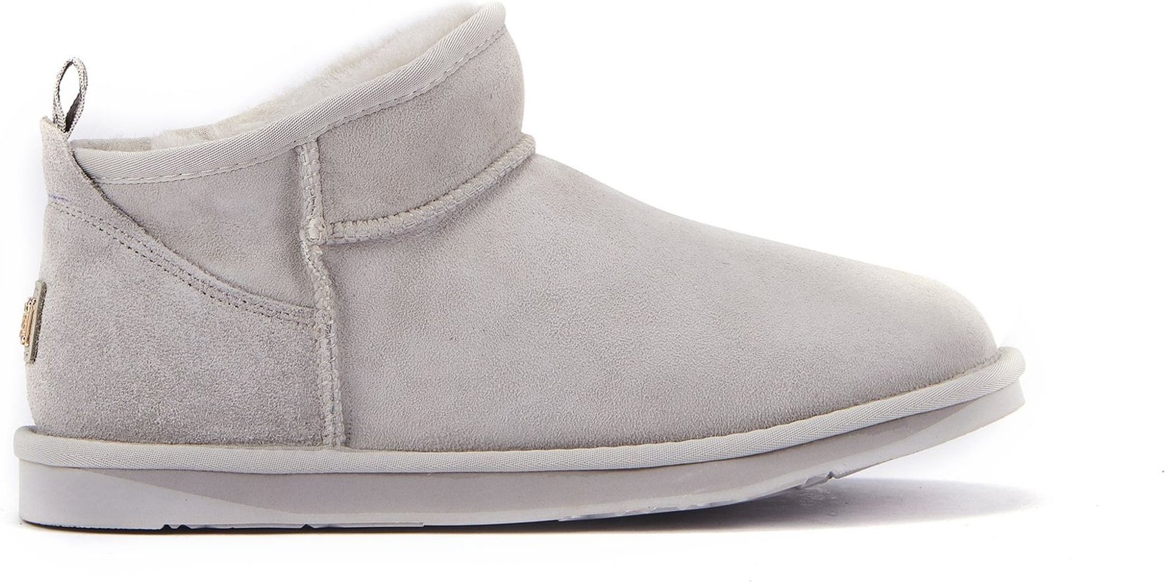 Gemütliche, ultrakurze Stiefeletten in Eisgrau