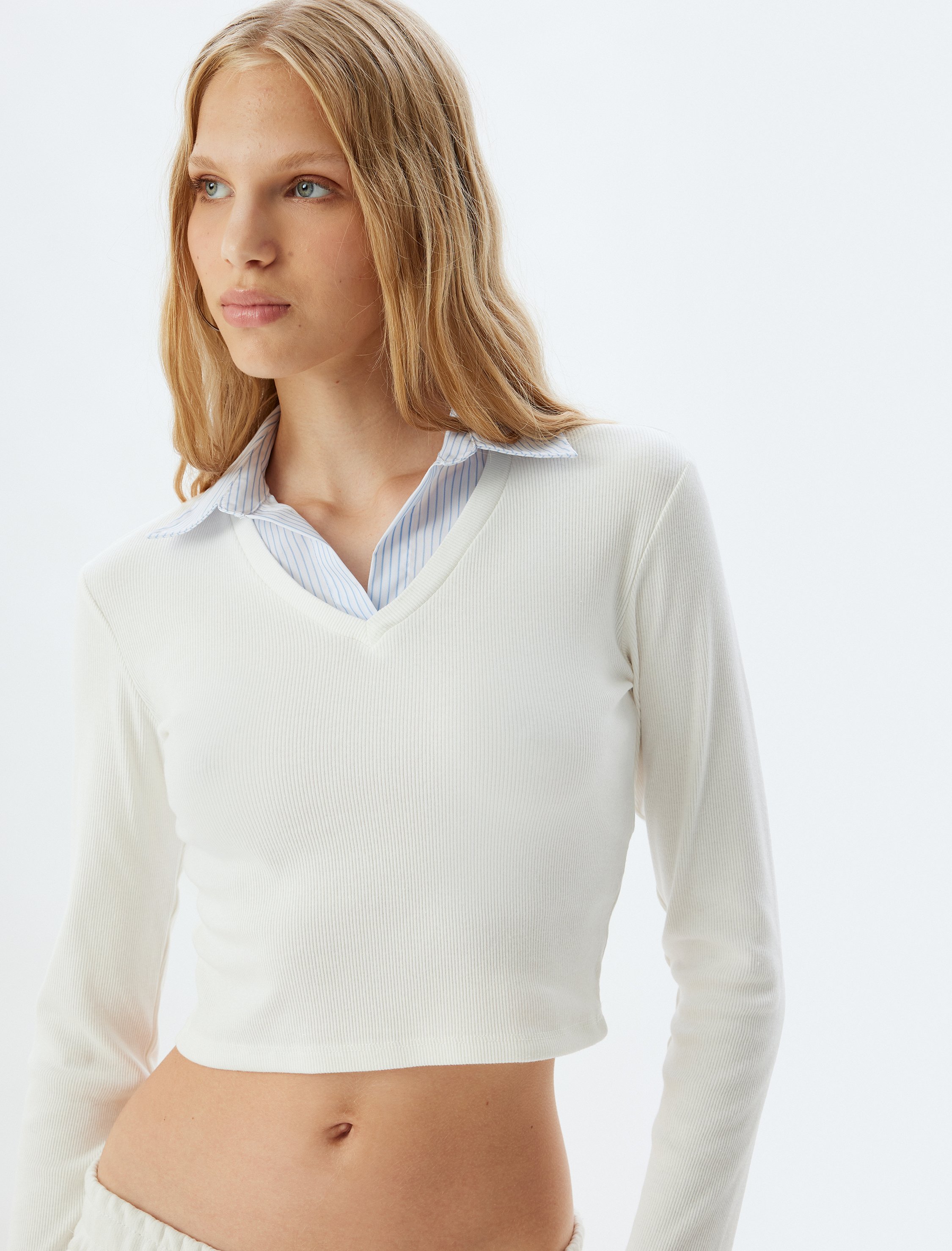 Thumbnail - Koton T-shirt Hemdkragen Langärmelig T-shirt