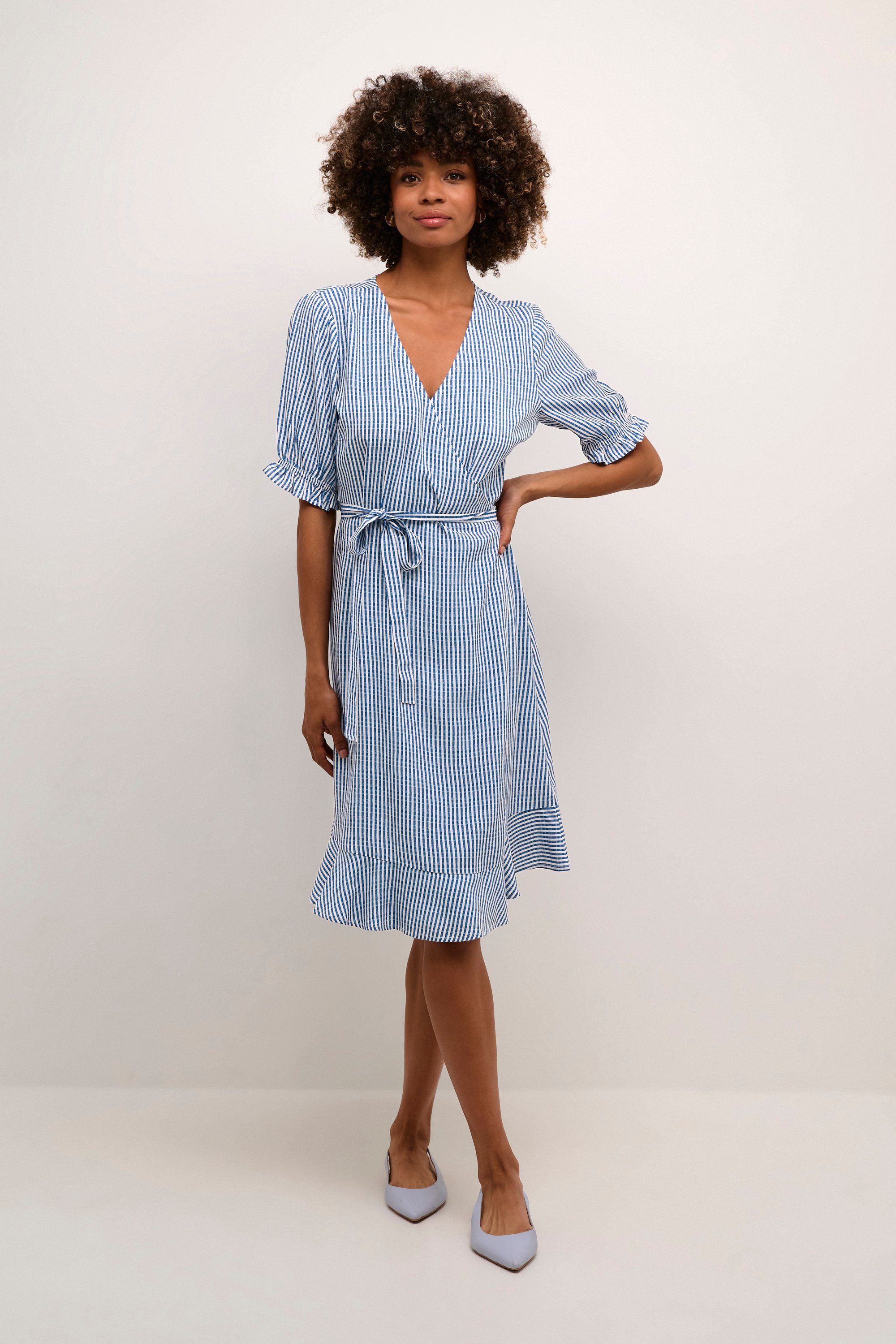 Thumbnail - Kleid mit femininer Silhouette blue white
