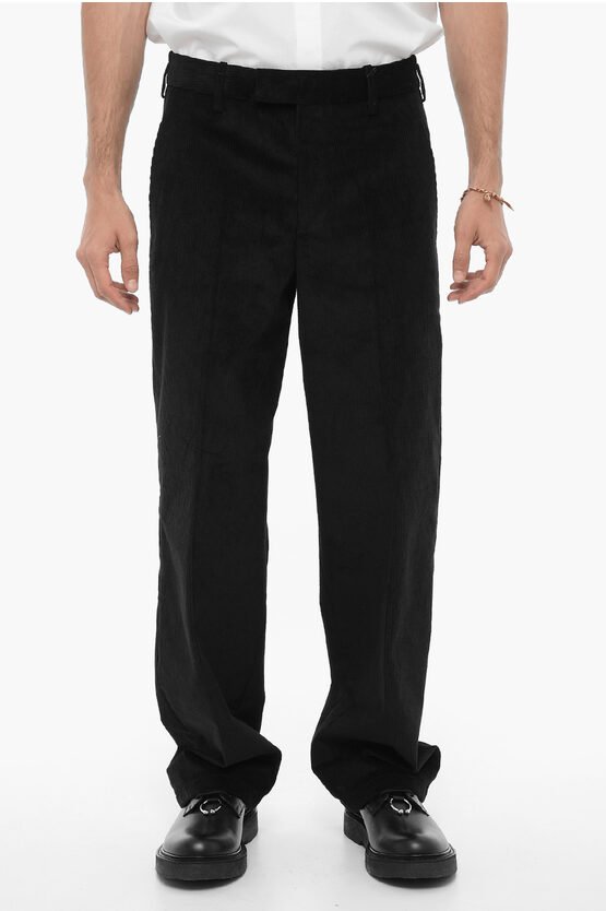 Locker geschnittene Cordhose in Schwarz