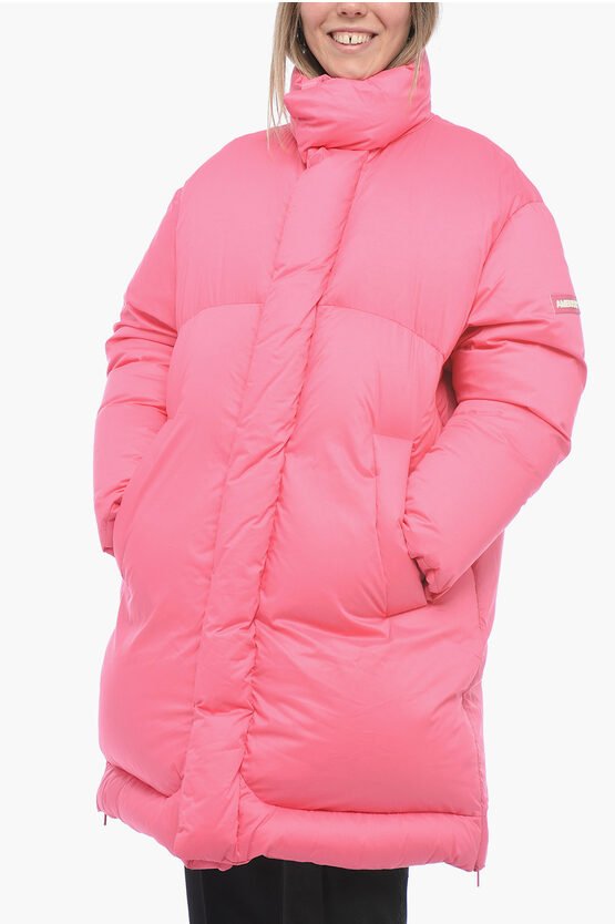 Übergroße Daunenjacke aus Nylon mit bündigen Taschen in Pink