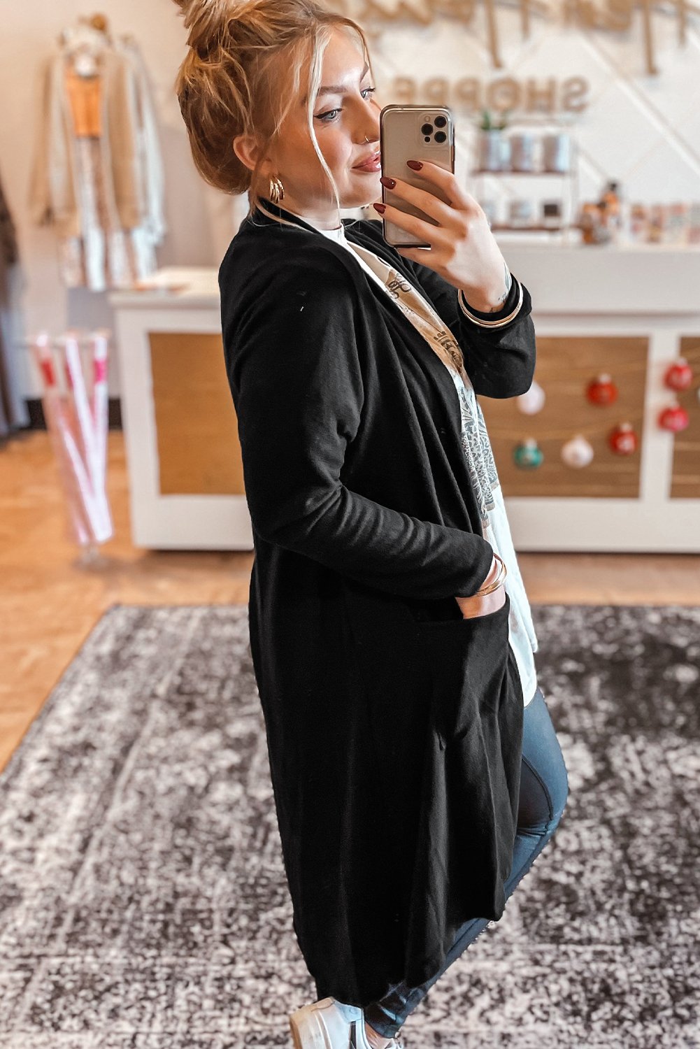 Thumbnail - Schwarzer einfarbiger cardigan mit offener Vorderseite und Tasche