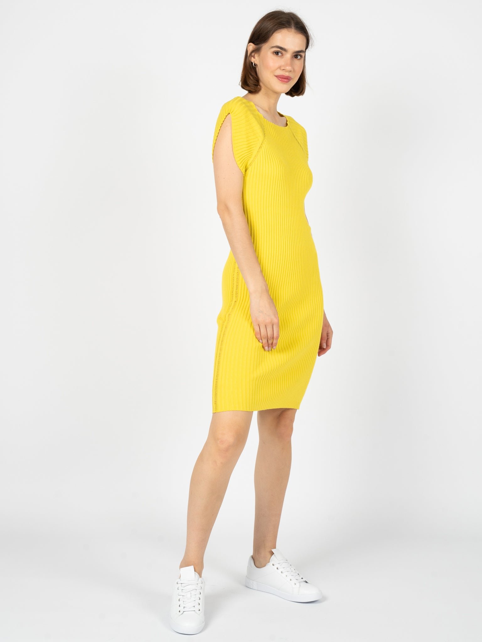 Silvian Heach Kleid Woman's Gelb