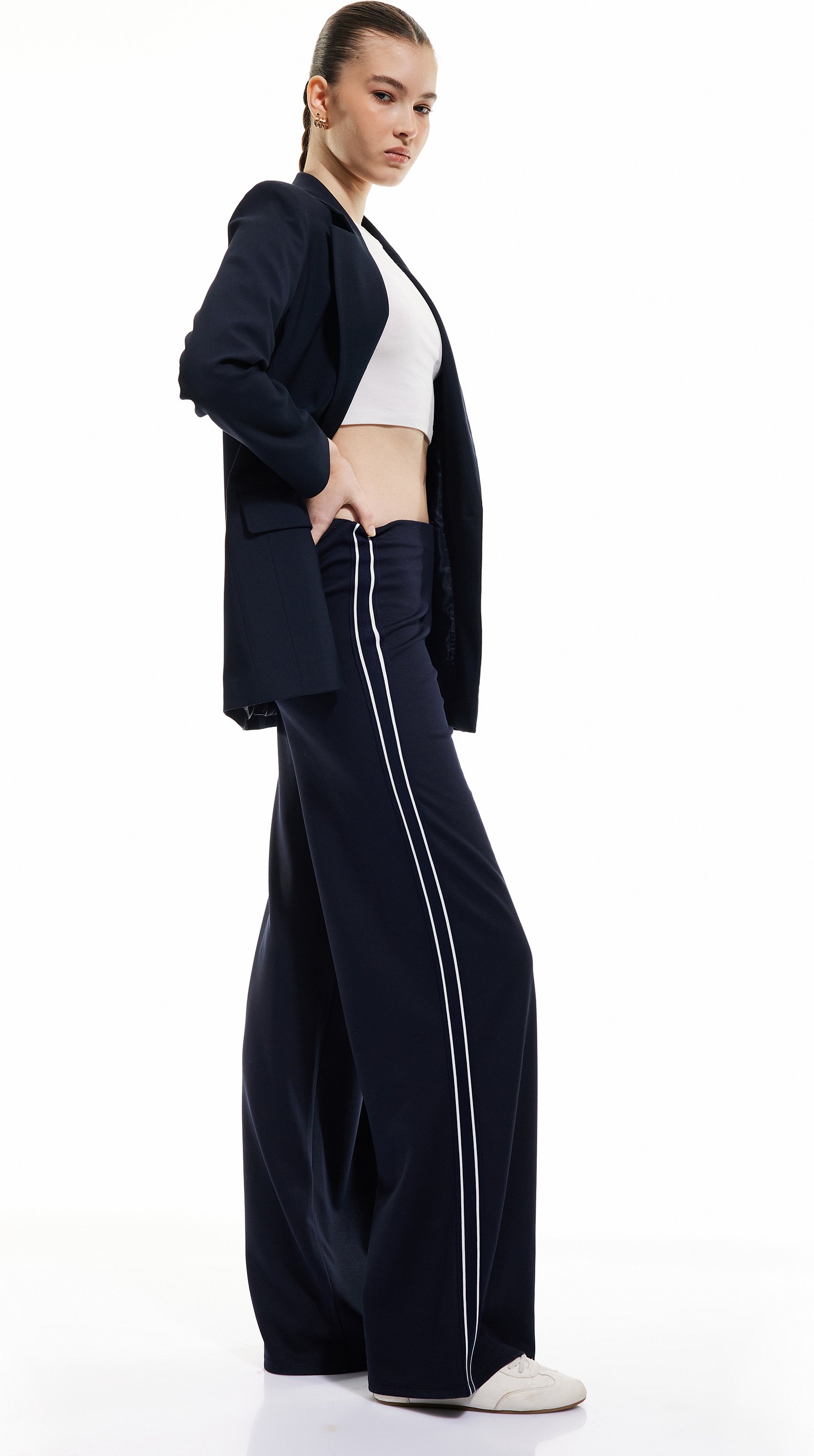 Thumbnail - Koton HOSEN Koton Weit geschnittene Hosen mit Streifen